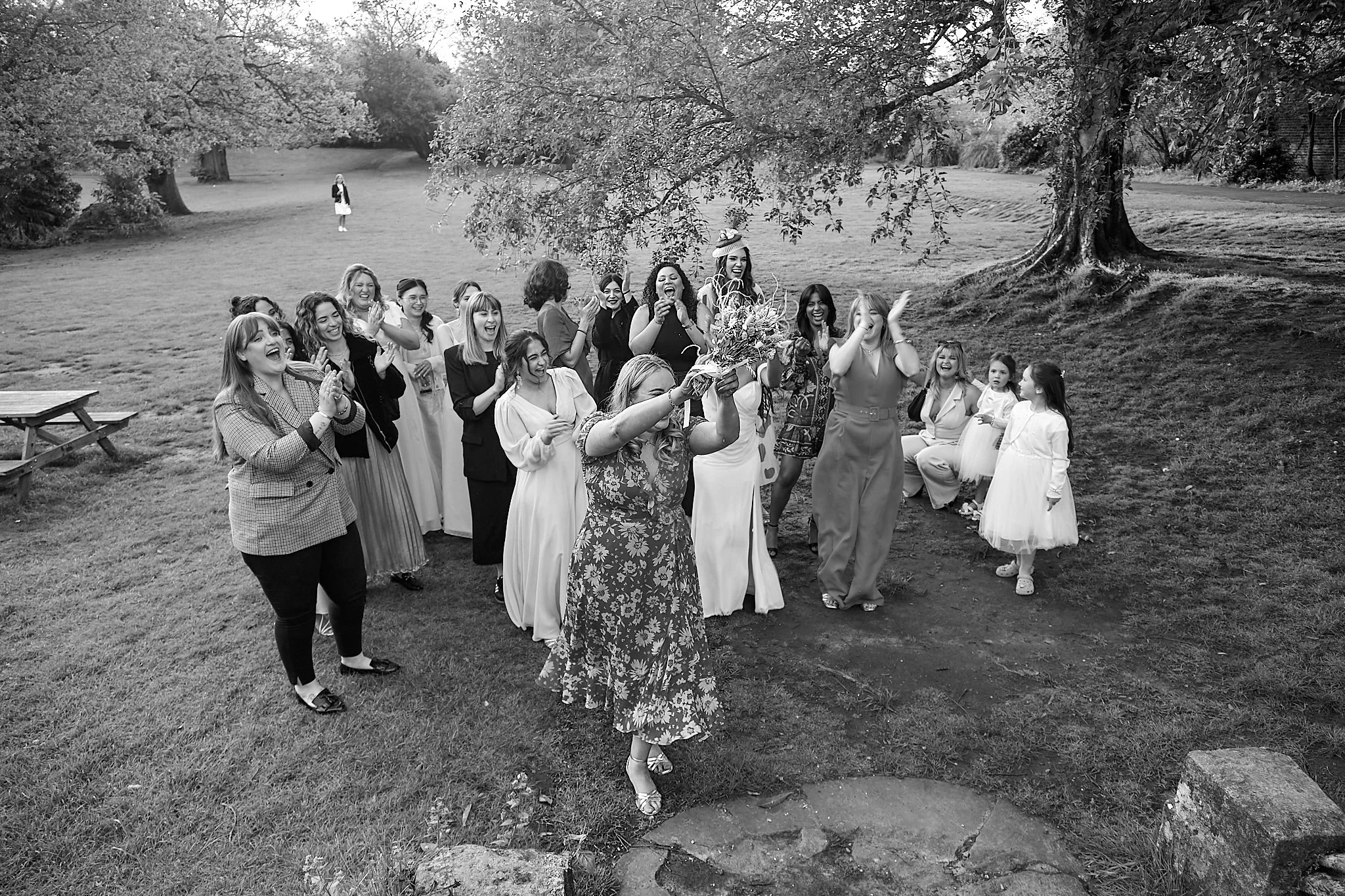 Hampton_court_house_wedding-h&d079.jpg