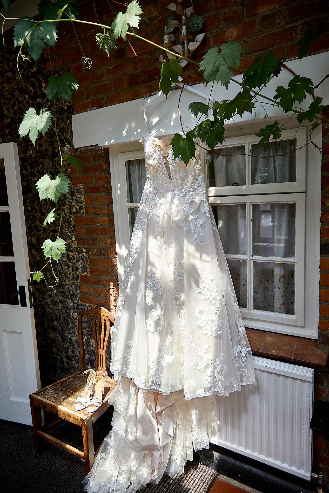 Old Luxters Barn-wedding 5.jpg