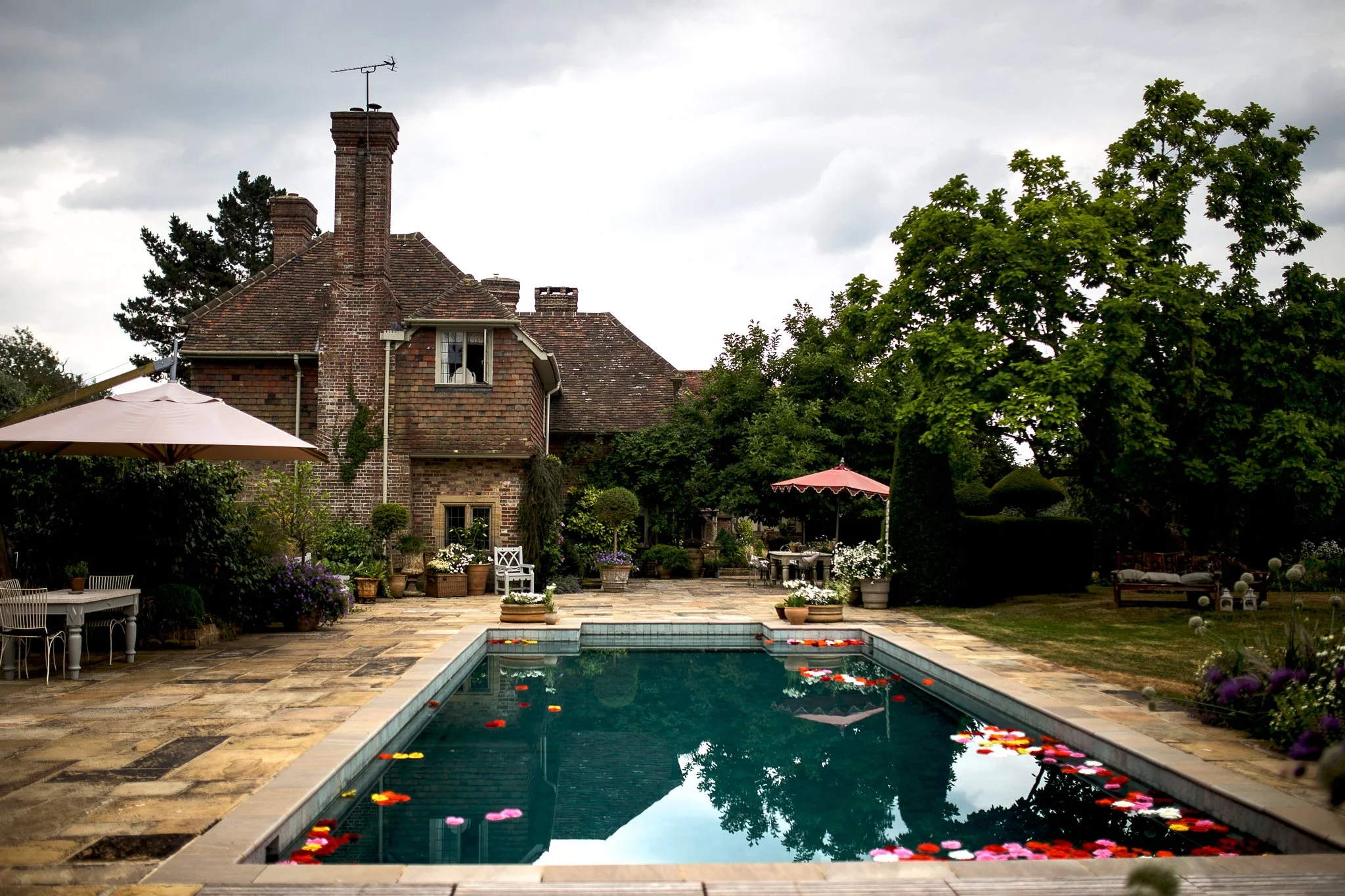 Marquee-Wedding-olliver-photography 4.jpg