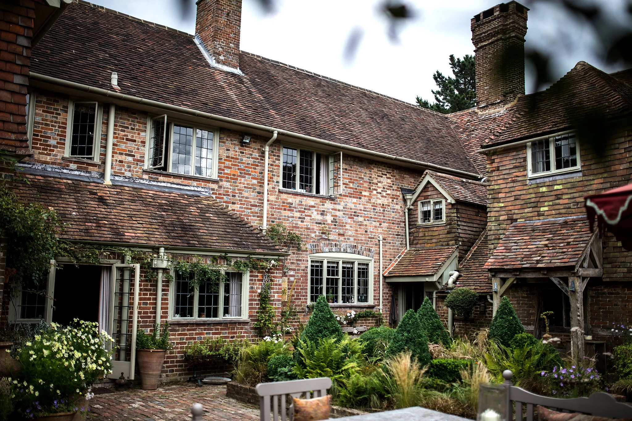 Marquee-Wedding-olliver-photography 5.jpg