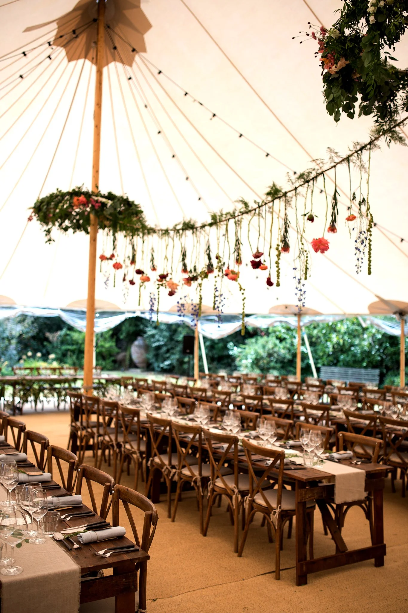 Marquee-Wedding-olliver-photography 197.jpg