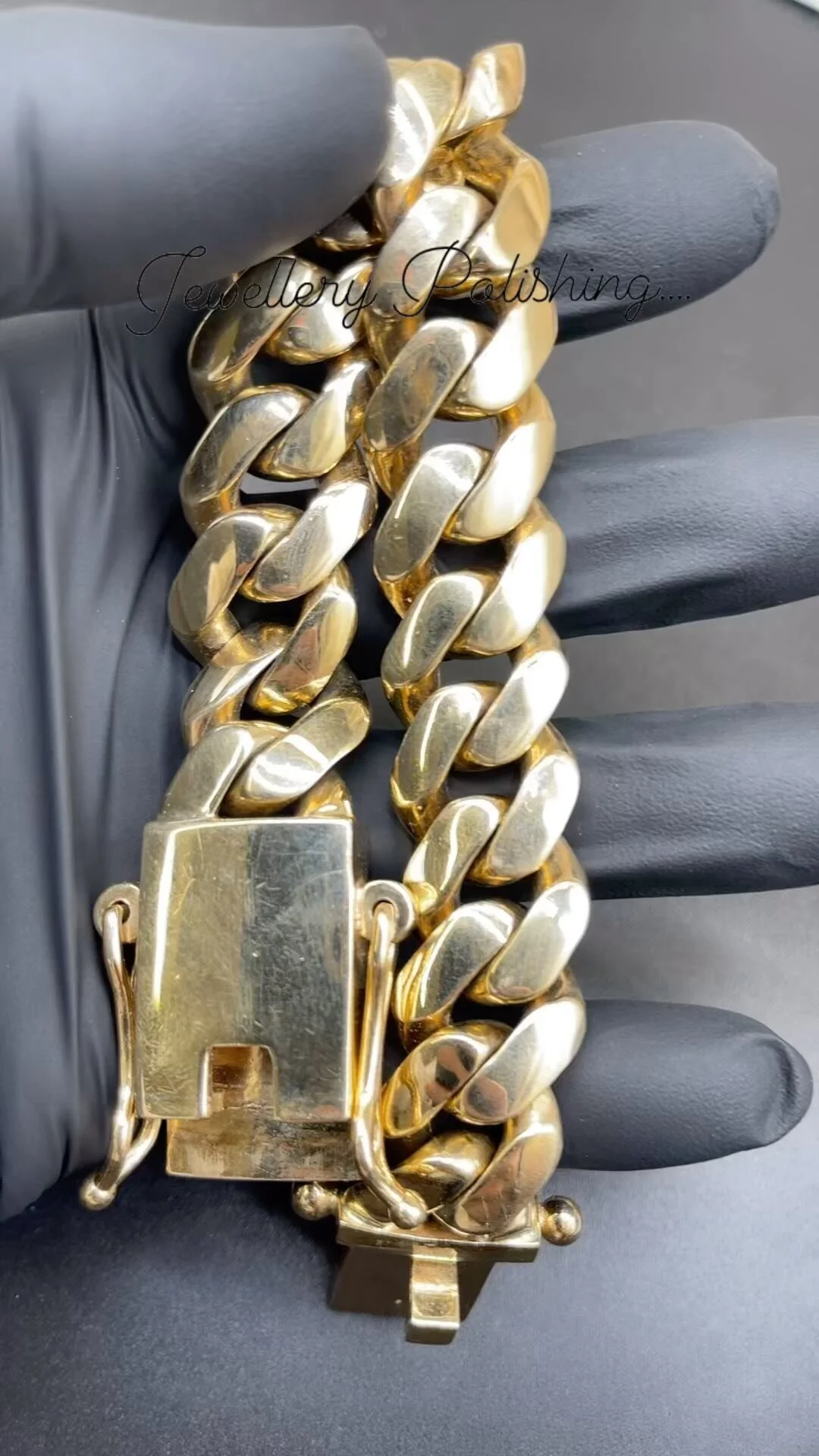 Hyman's Jewellers Leeds City Centre. Preowned Watch and Jewellery