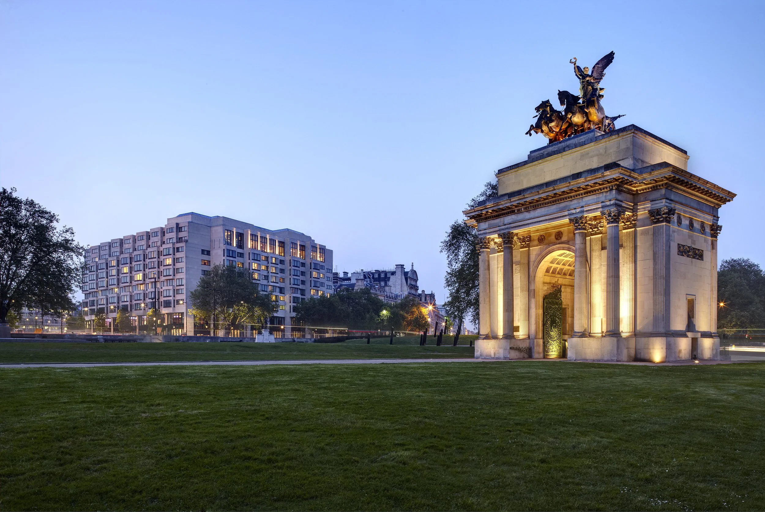 InterContinental London Park Lane and Wellington Arch.jpg