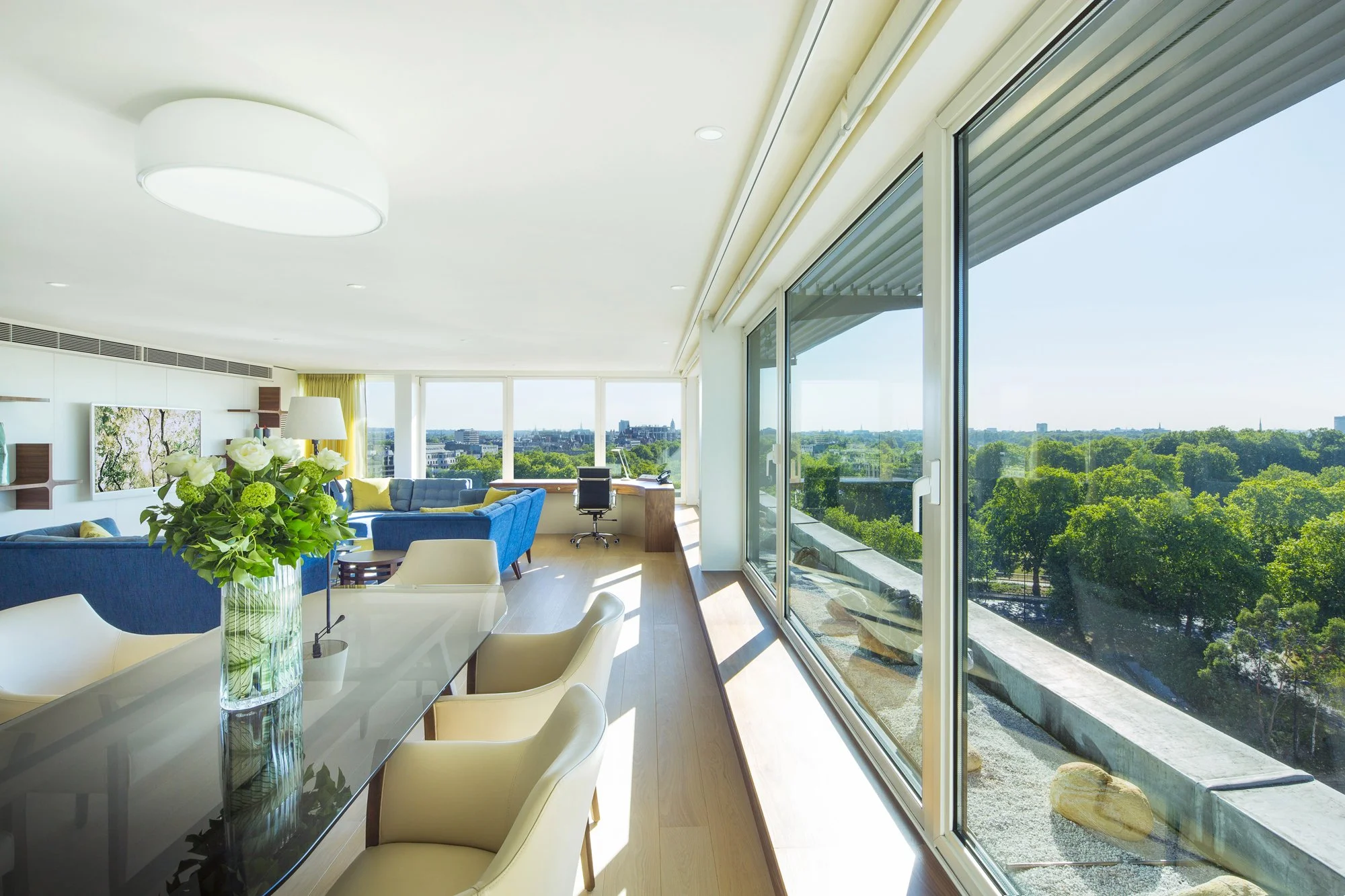COMO Metropolitan London COMO Suite View.jpg