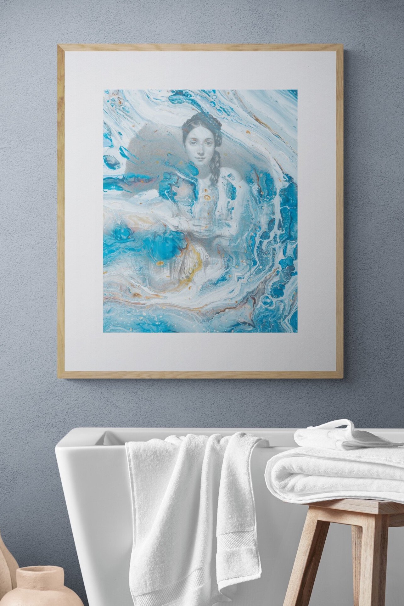 Modern_bathroom_with_ceramic_vases.jpg