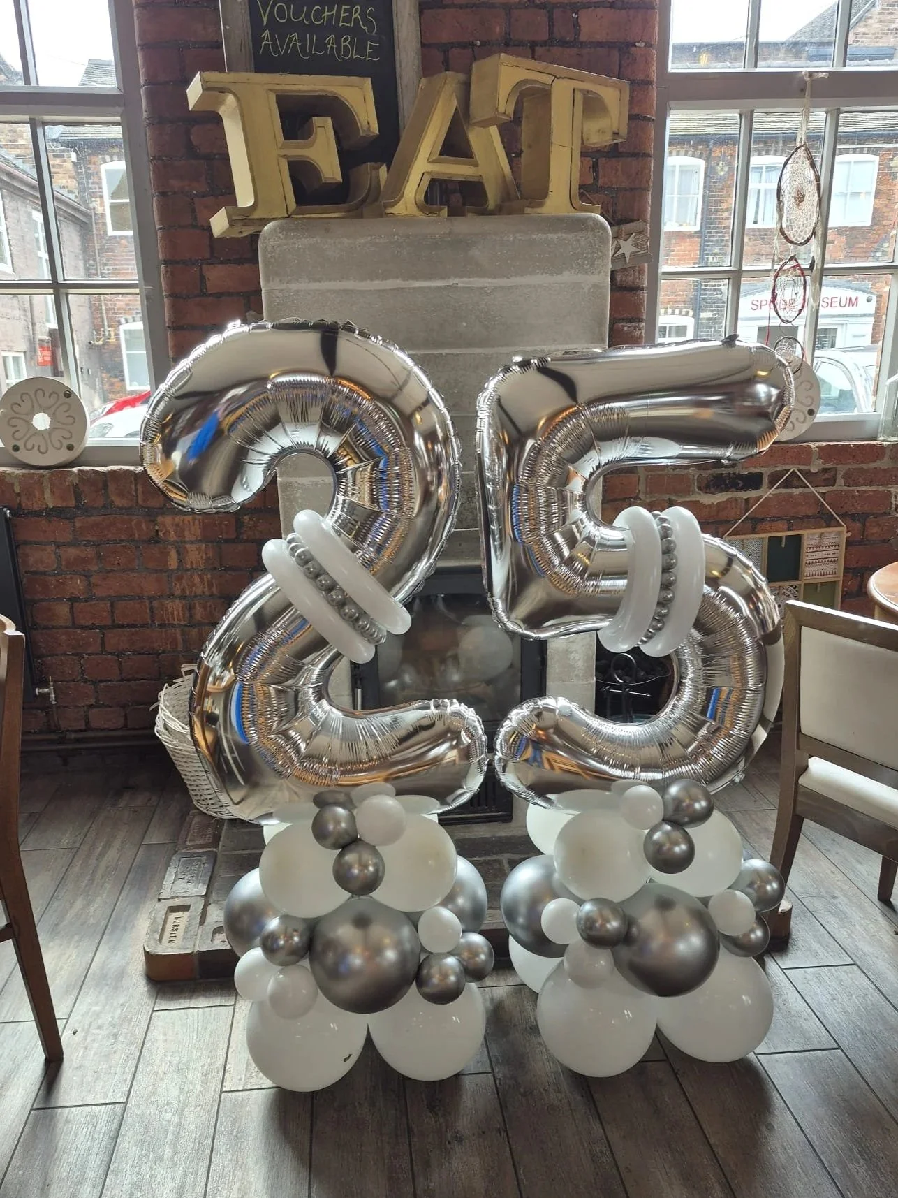 25th Anniversary Balloon Stacks £45