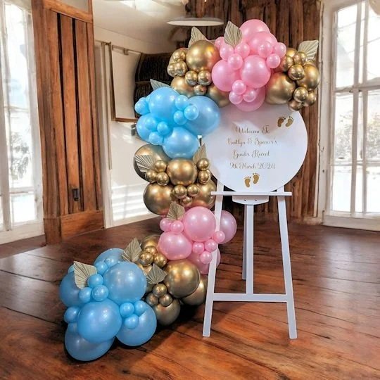 easel-garland.jpg