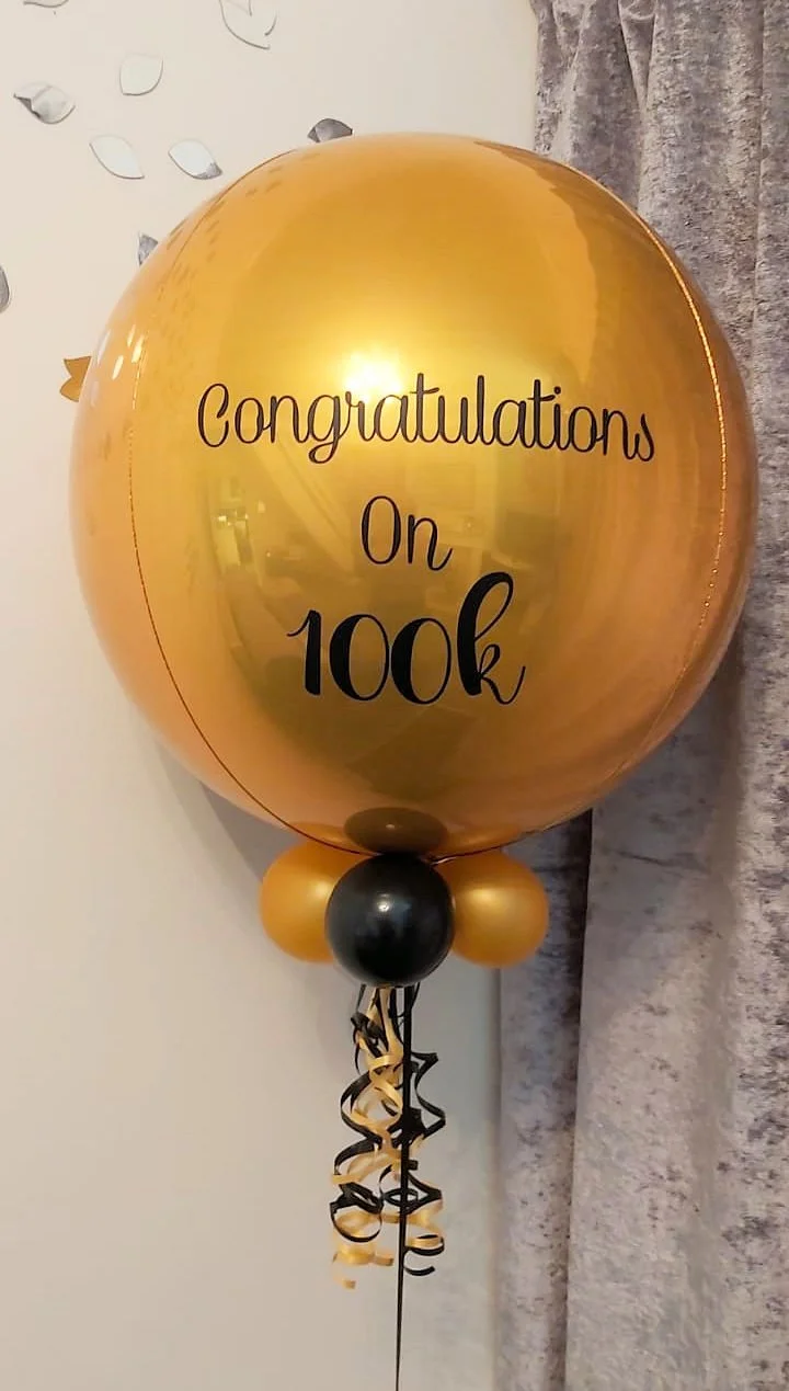 Personalised Orbz with balloon collar 