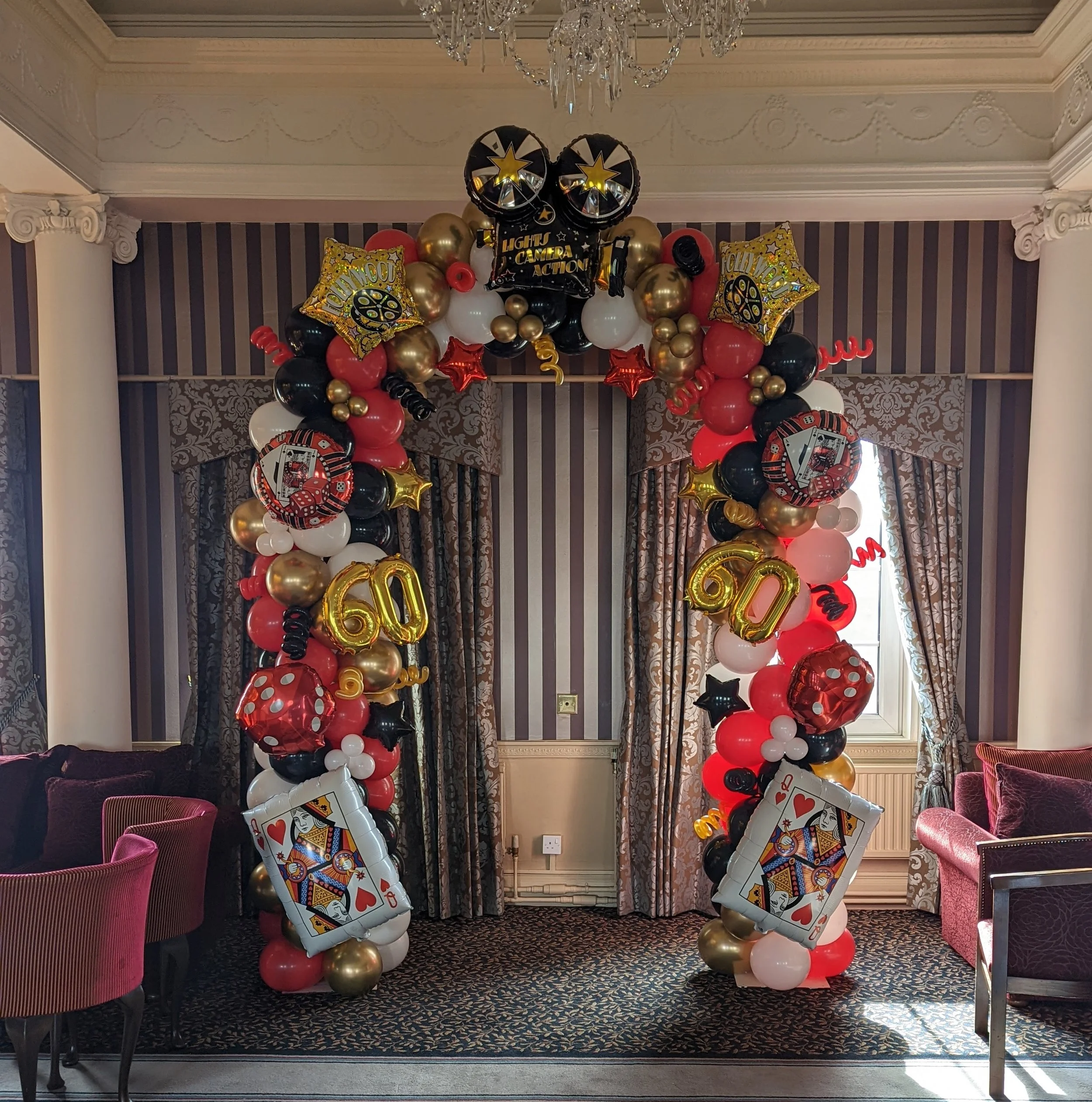 Spiral, themed balloon arch £195