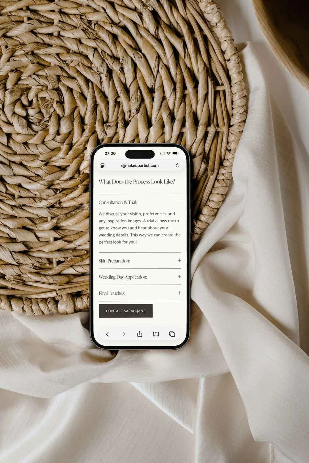 Vienna Phone Mockup.jpg