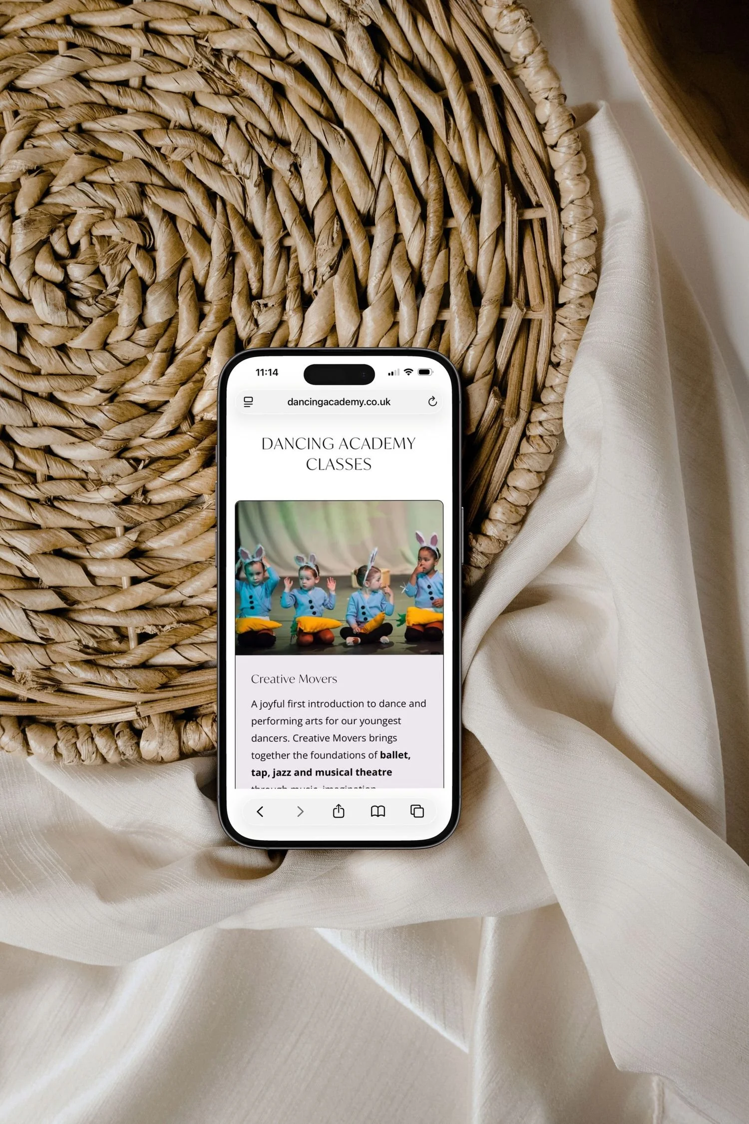 Vienna Phone Mockup-1.jpg