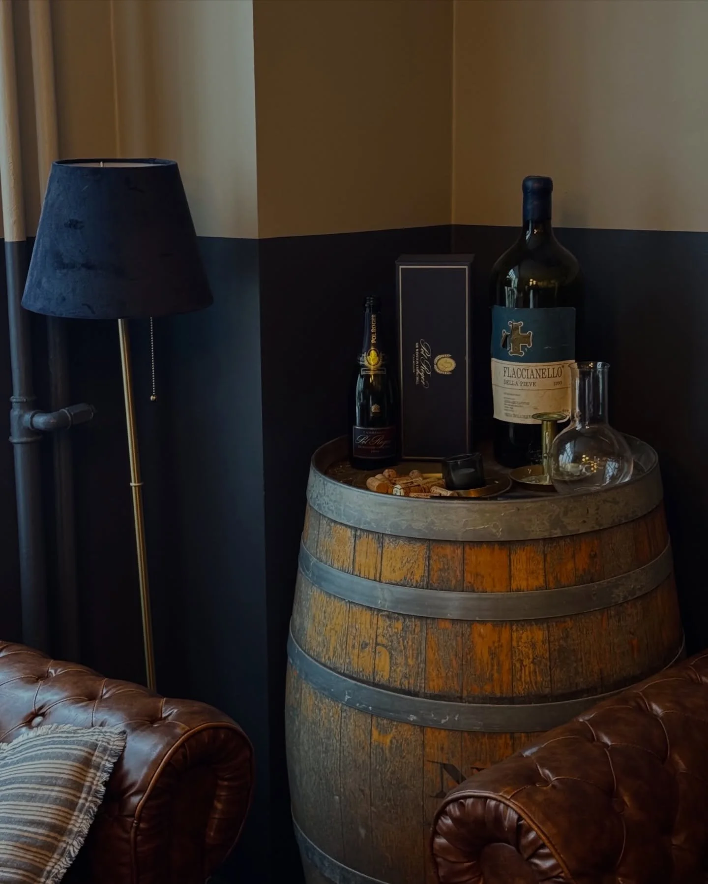 Gl&aelig;delig jul 🎄
Vi holder juleferie p&aring; Le Lac og vil i den forbindelse sige tak for i &aring;r 💫 Tak for at f&oslash;lge med, tak for jeres bes&oslash;g og tak for at g&oslash;re Classensgade 11A til et helt s&aelig;rligt sted! 

Nyt&ari