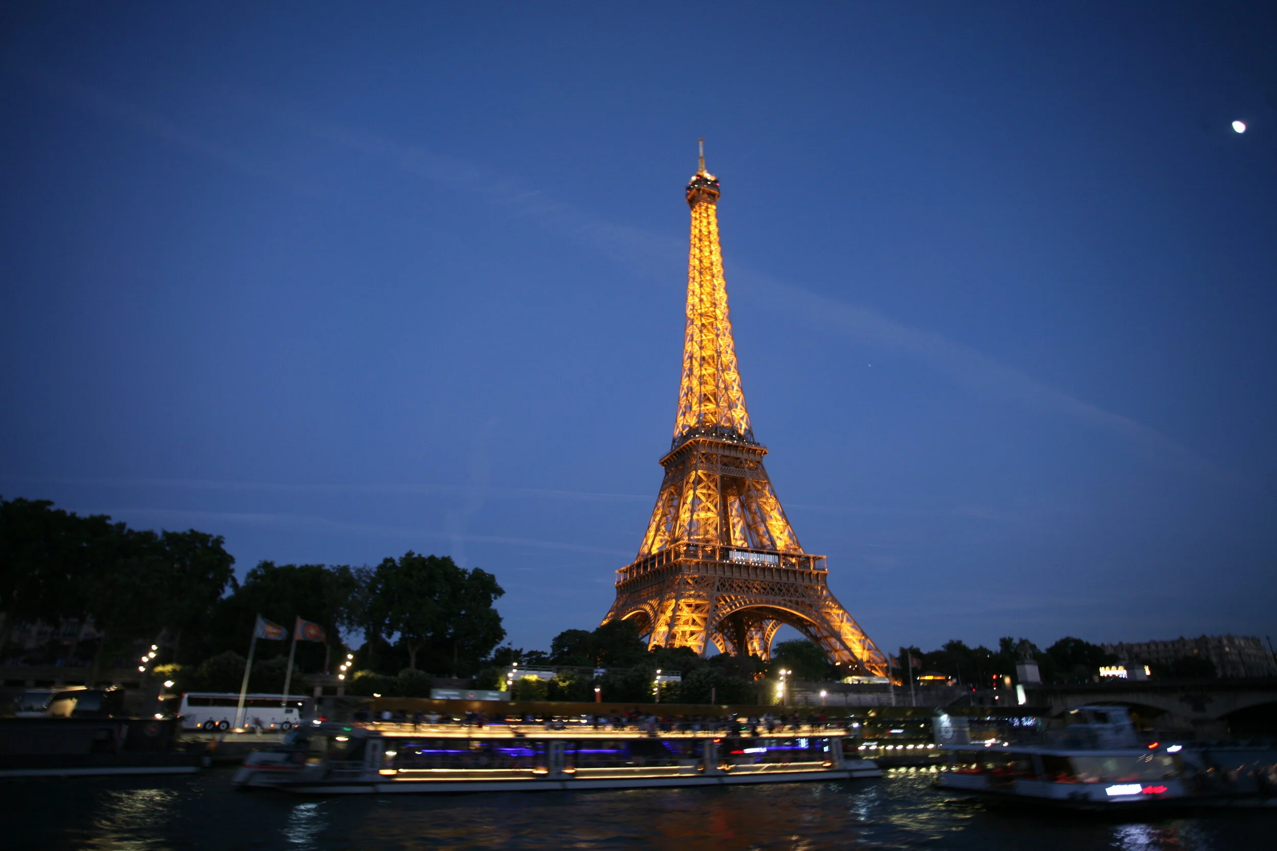 Paris - Day 1 - Siene - 110 copy.JPG