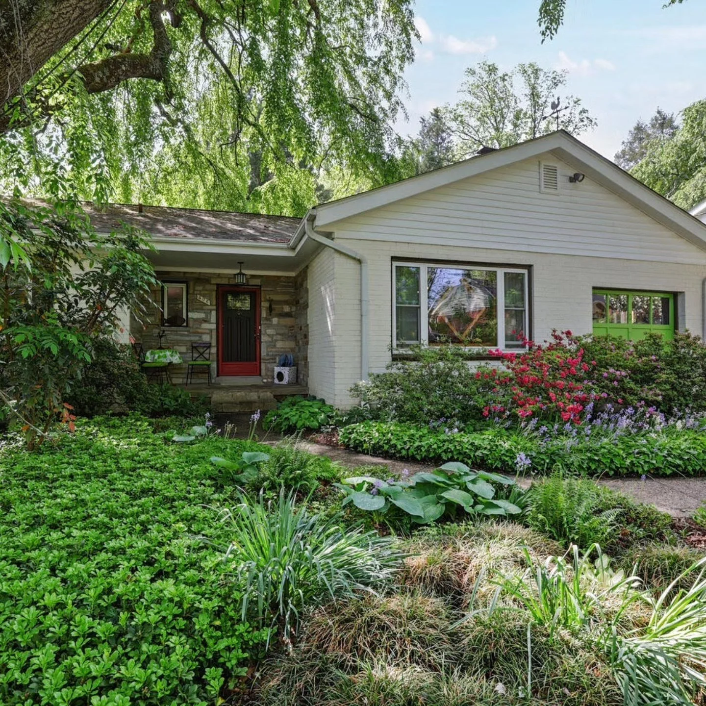 #JustListed in Downtown Silver Spring

***OPEN HOUSE Saturday May 10th 1-3pm***

Introducing 406 Pershing Drive Silver Spring MD 20910, a charming 3BR/2BA rambler just steps from downtown Silver Spring &amp; the Red Line Metro! Lovingly maintained by