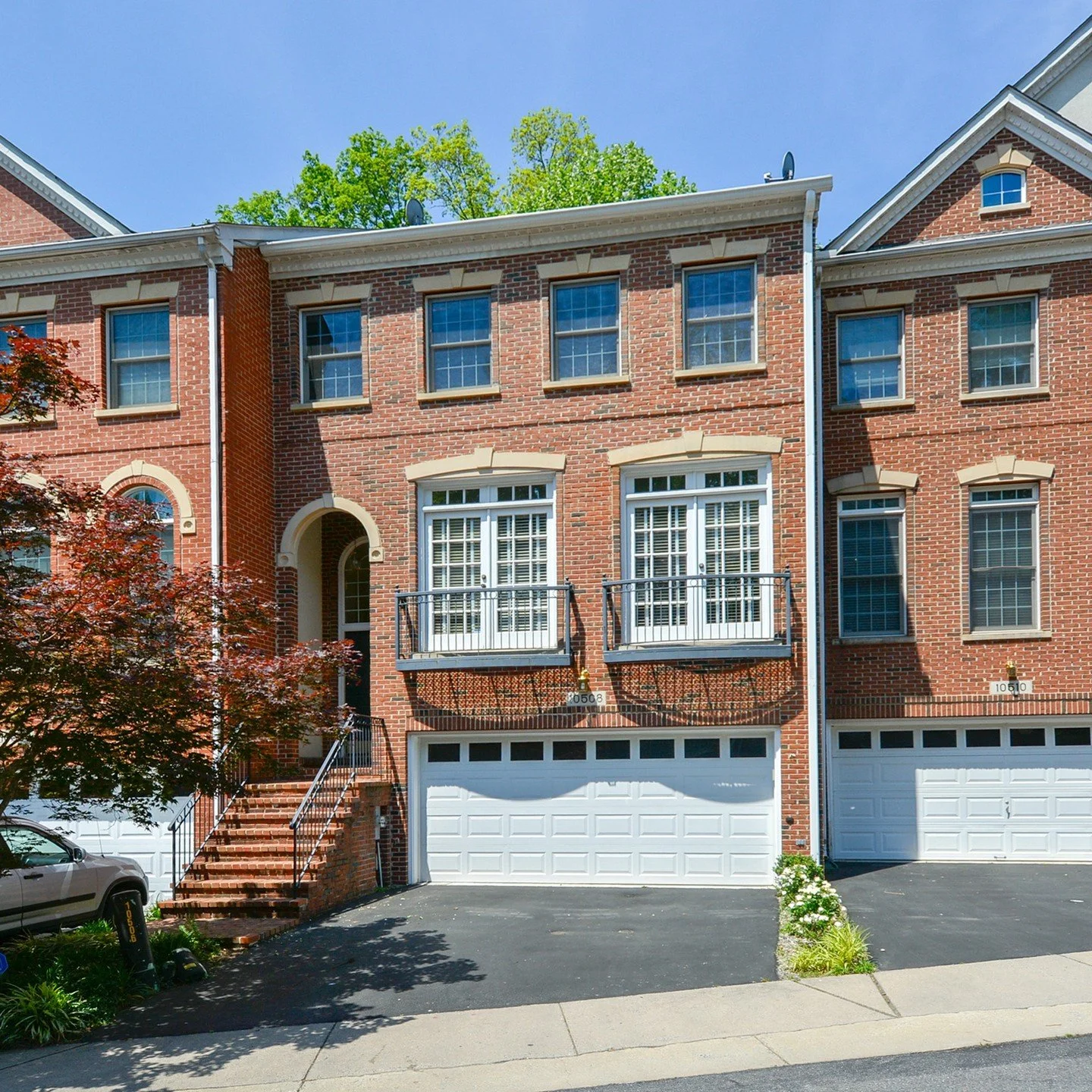 #JustLeased in the community of Tuckerman Heights 
.
2 year lease at $4300/month
.
Yes! We also handle investment properties. We have 20 years of experience investing in long term rental properties and working with our investor clients to purchase in