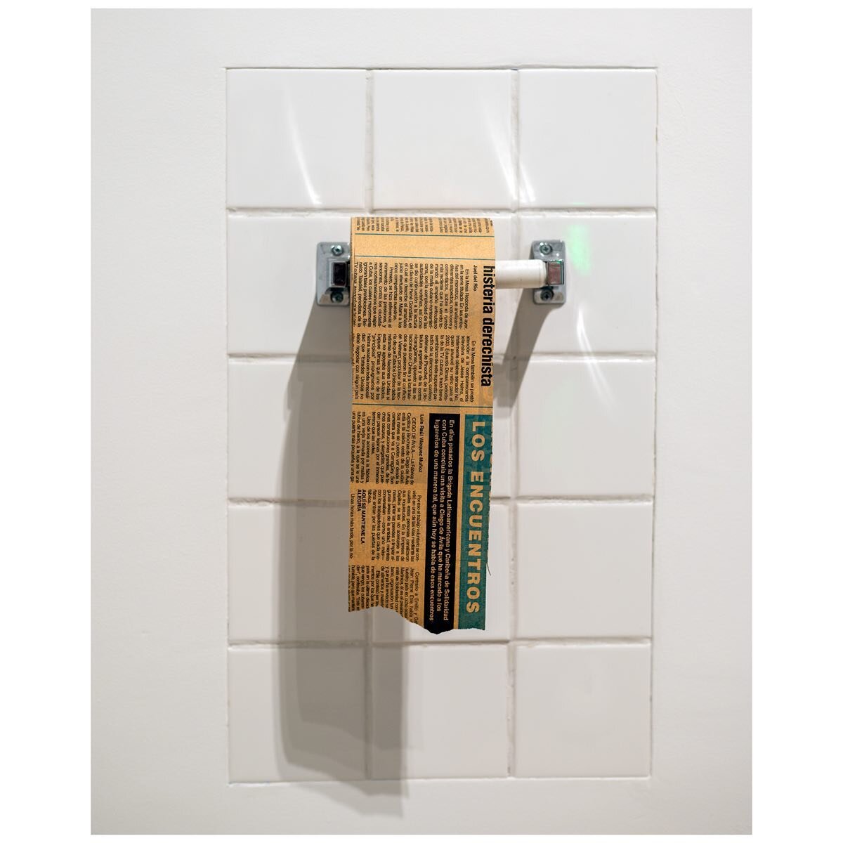 Wilfredo Prieto
Discurso/Speech, 2001
Newspaper and ceramic tile
13 x 22 x 7 inches

This piece is part of YOU KNOW WHO YOU ARE, the current exhibition @elespacio23. The show highlights works recently acquired by the Jorge M. Perez collection with a 