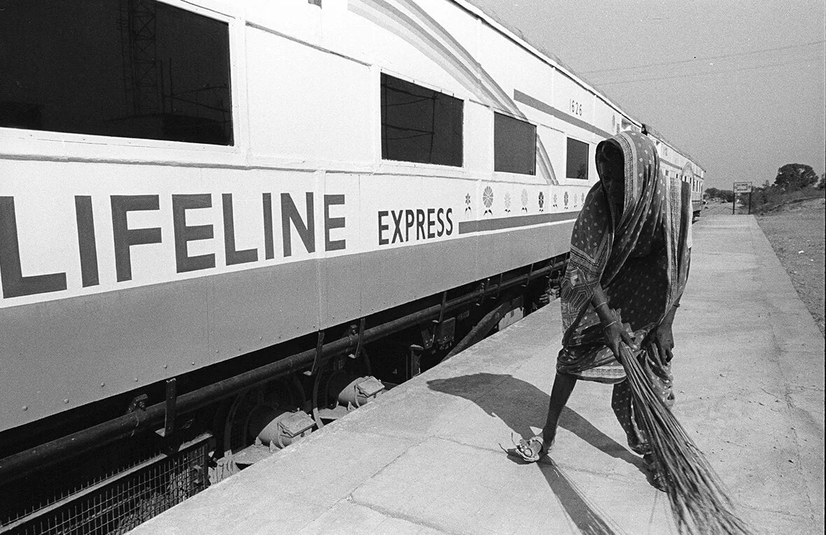 Lifeline Express by JD_01.jpg