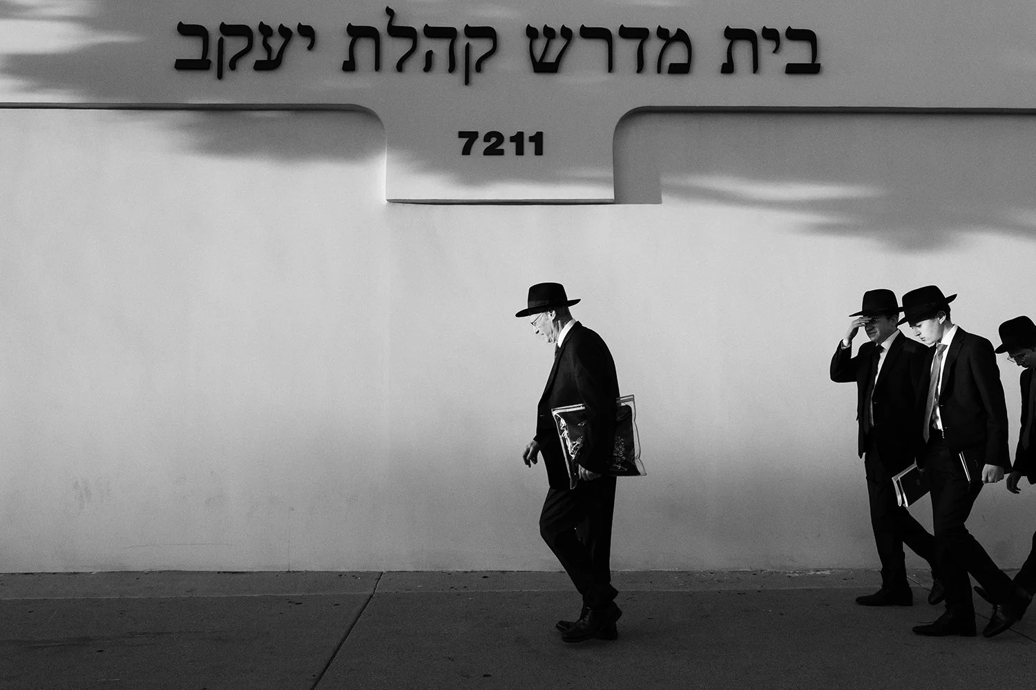 Julia Dean_Shabbat.jpg