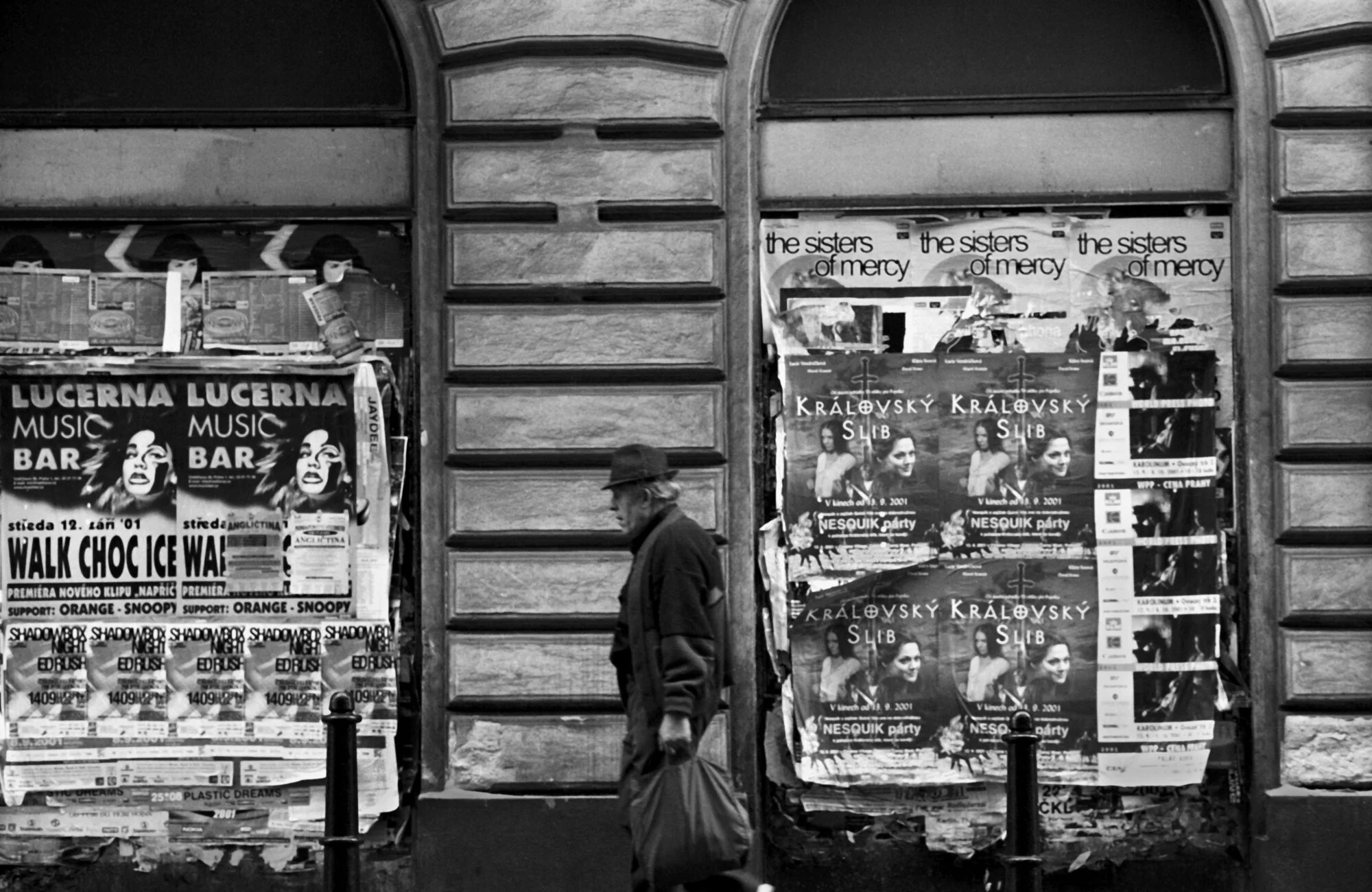 065_The World in B&W.jpg
