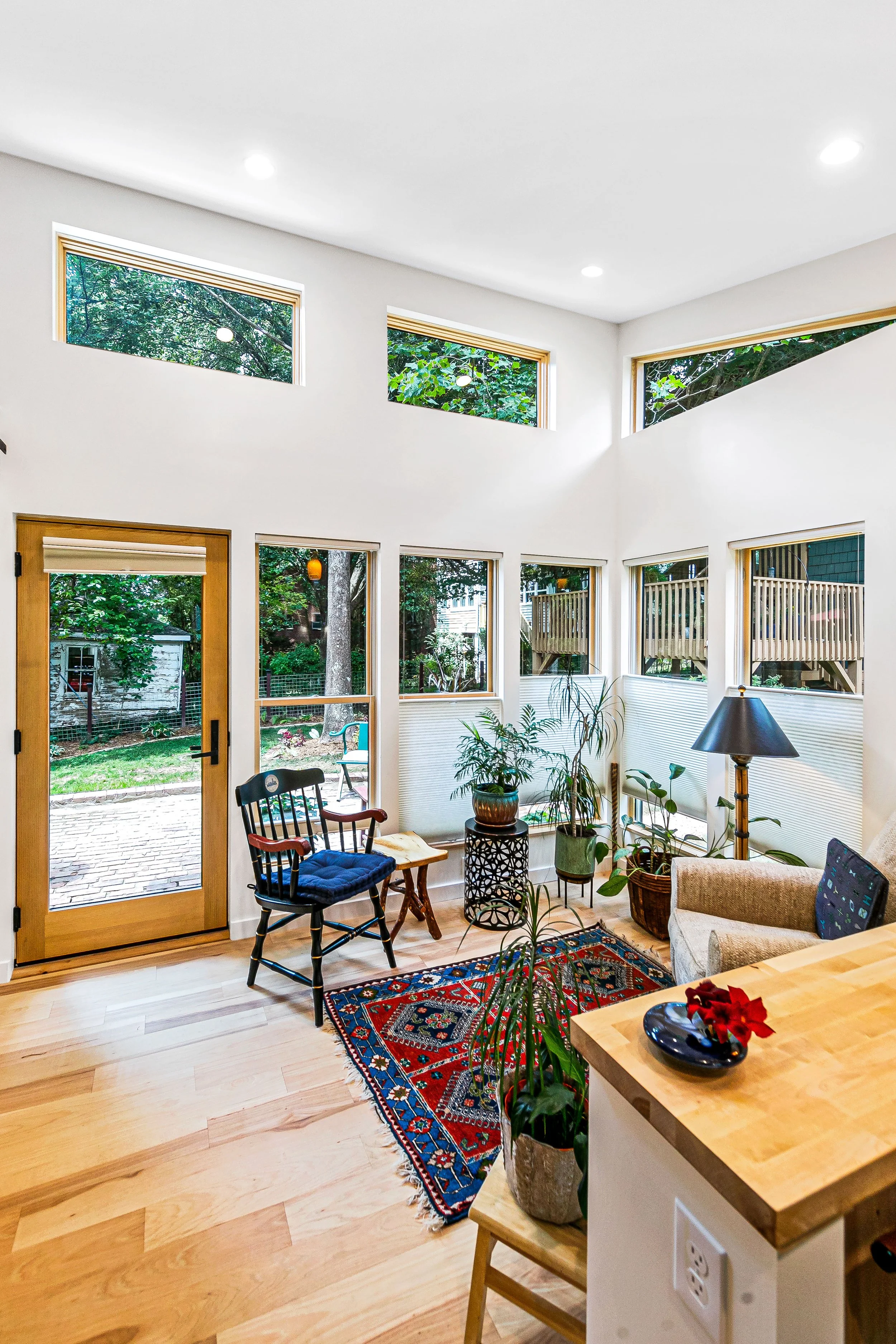 51-44 Edgemont Rd-15.jpg