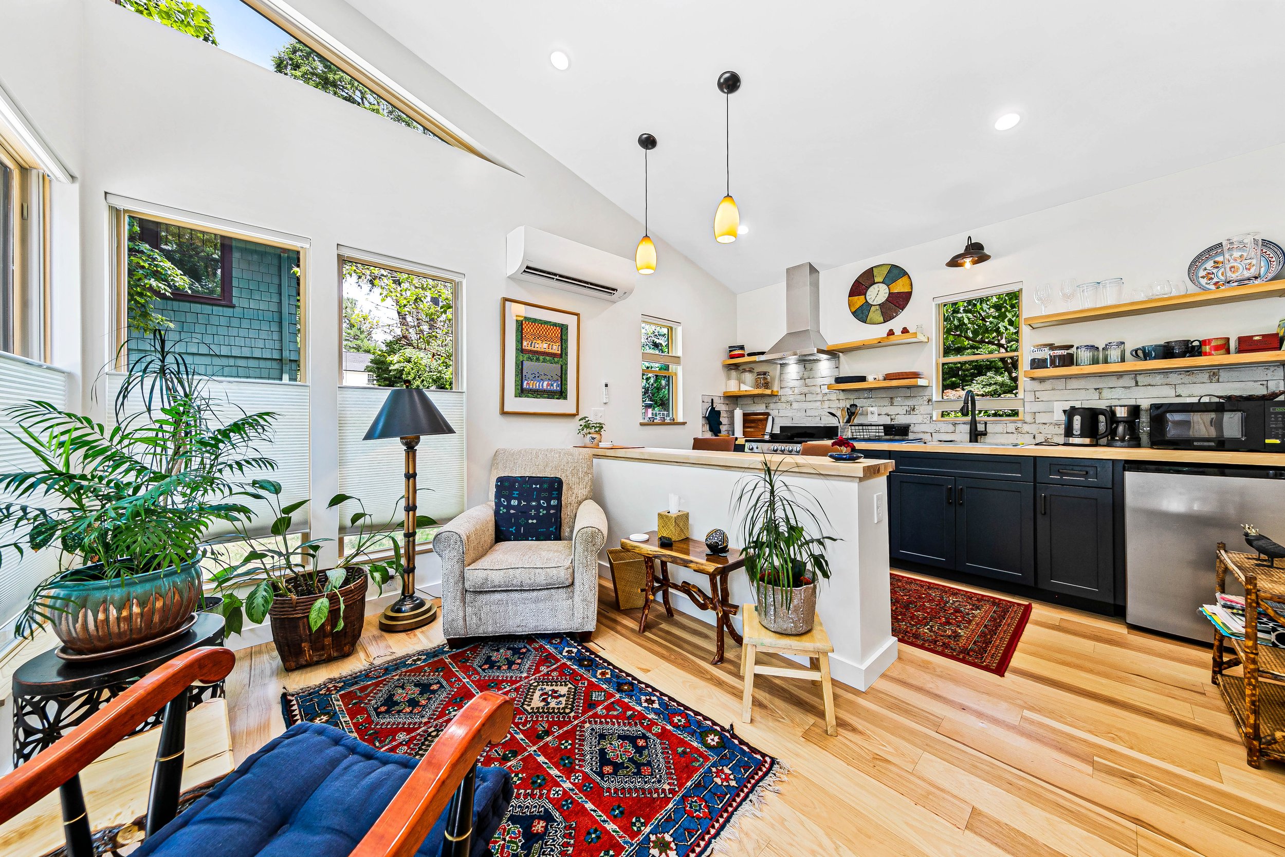 43-44 Edgemont Rd-7.jpg