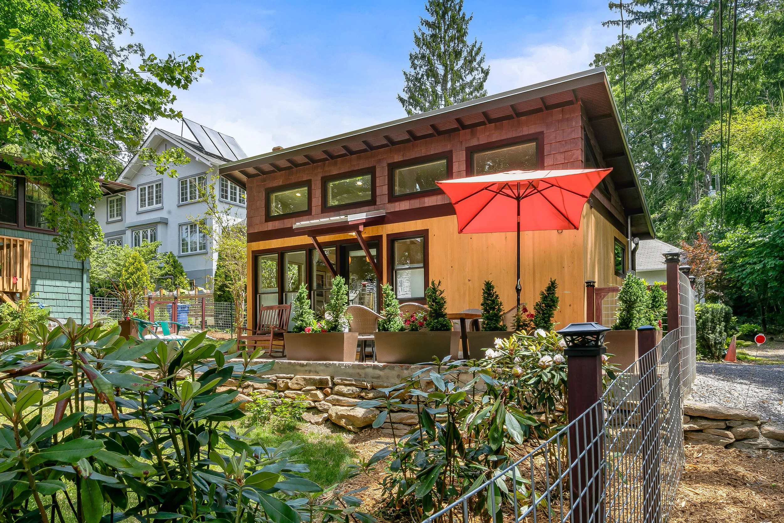 38-44 Edgemont Rd-2.jpg