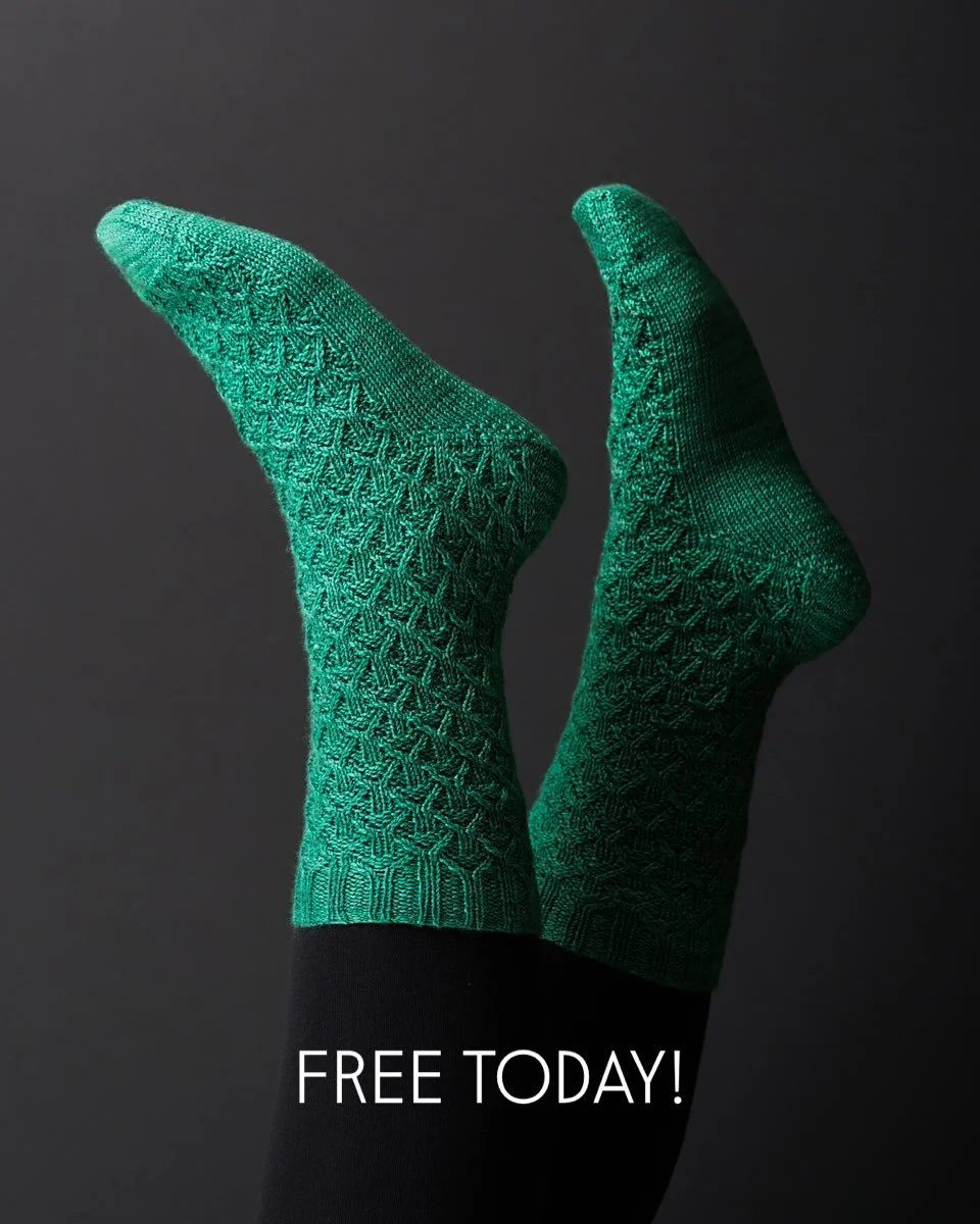 💚 Defying Gravity is FREE with code FORGOOD through October 1 (EDT)! 💚

Happy SOCKtober! I&rsquo;m kicking off my Socks of Wicked KAL with a FREE pattern! Want more sock knitting fun? Get the entire 💚🧦 SOCKS OF WICKED 🧦💚collection for ONLY $7 w