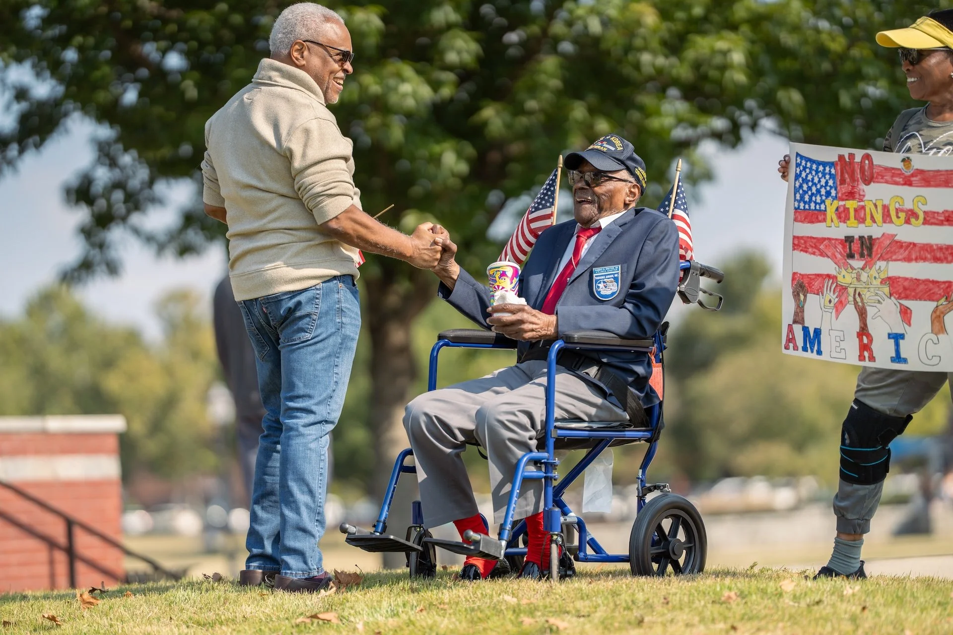 No Kings-2025.10.19-Suwanee, GA-7IV01077-1920H.JPG