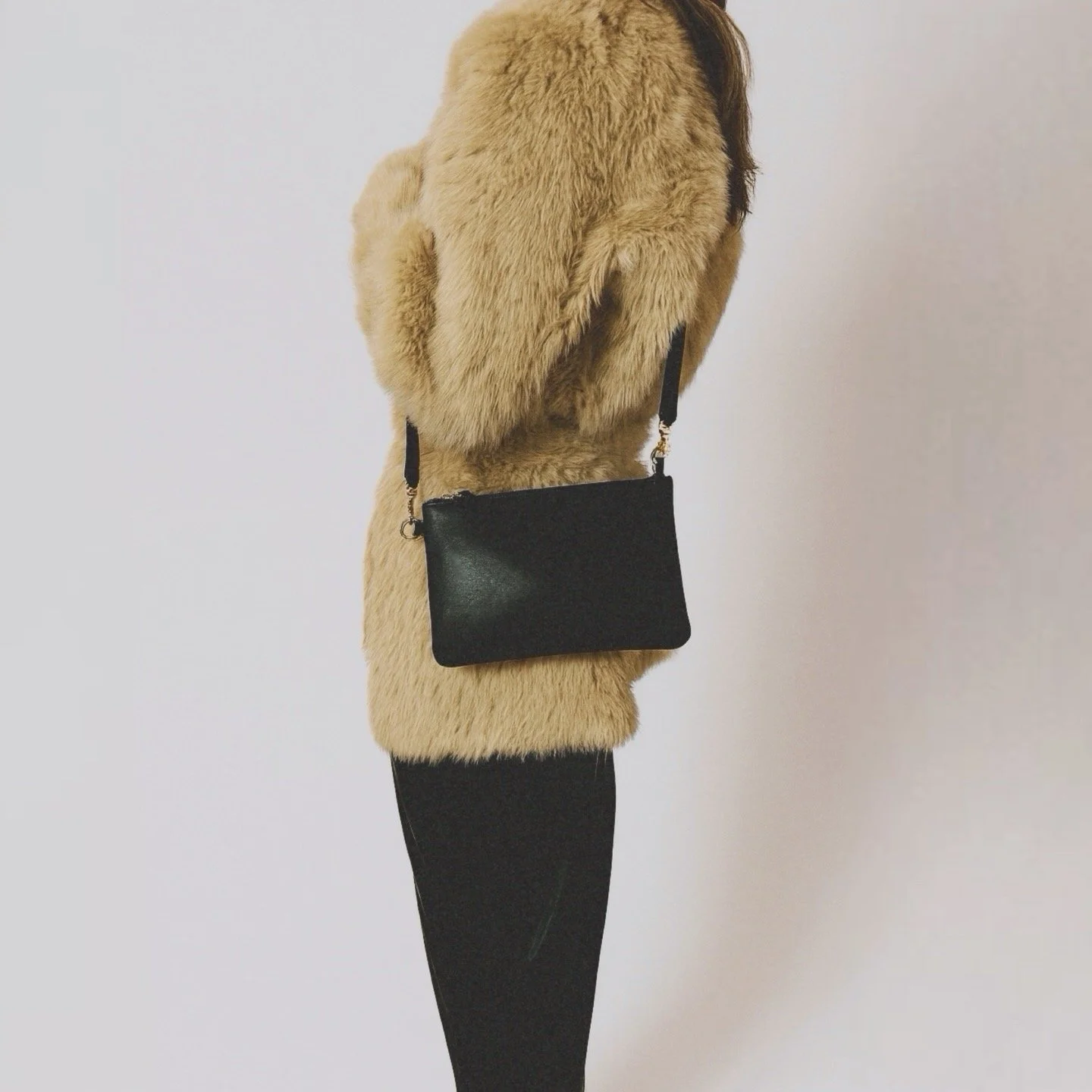 THE MINI LEATHER SIDE HUSTLE  BLACK / GOLD