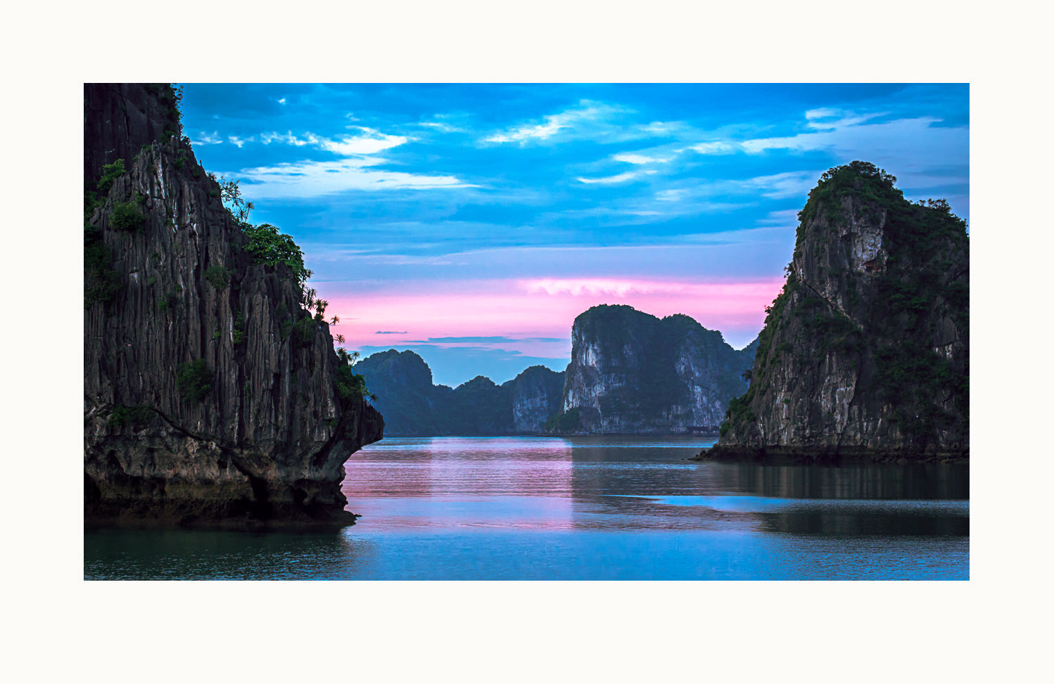 Ha Long Dawn