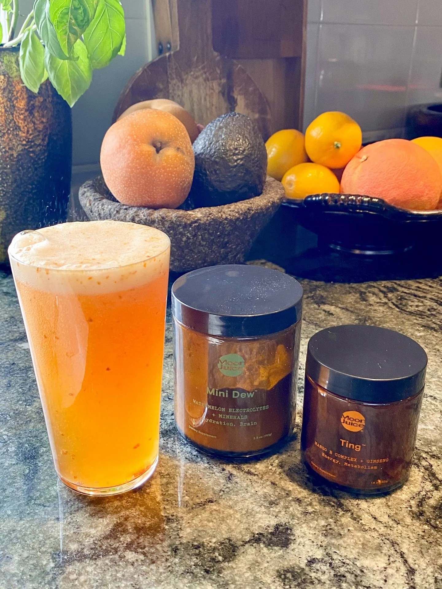 Our current favorite @MoonJuice stack 🍊🍉⁠
⁠
At Soar, we&rsquo;re all about creating sustainable wellness habits. Ones that feel good, doable and actually support your busy life.⁠
⁠
Meet your new favorite sparking bevi:⁠
Moon Juice Mini Dew (hello h