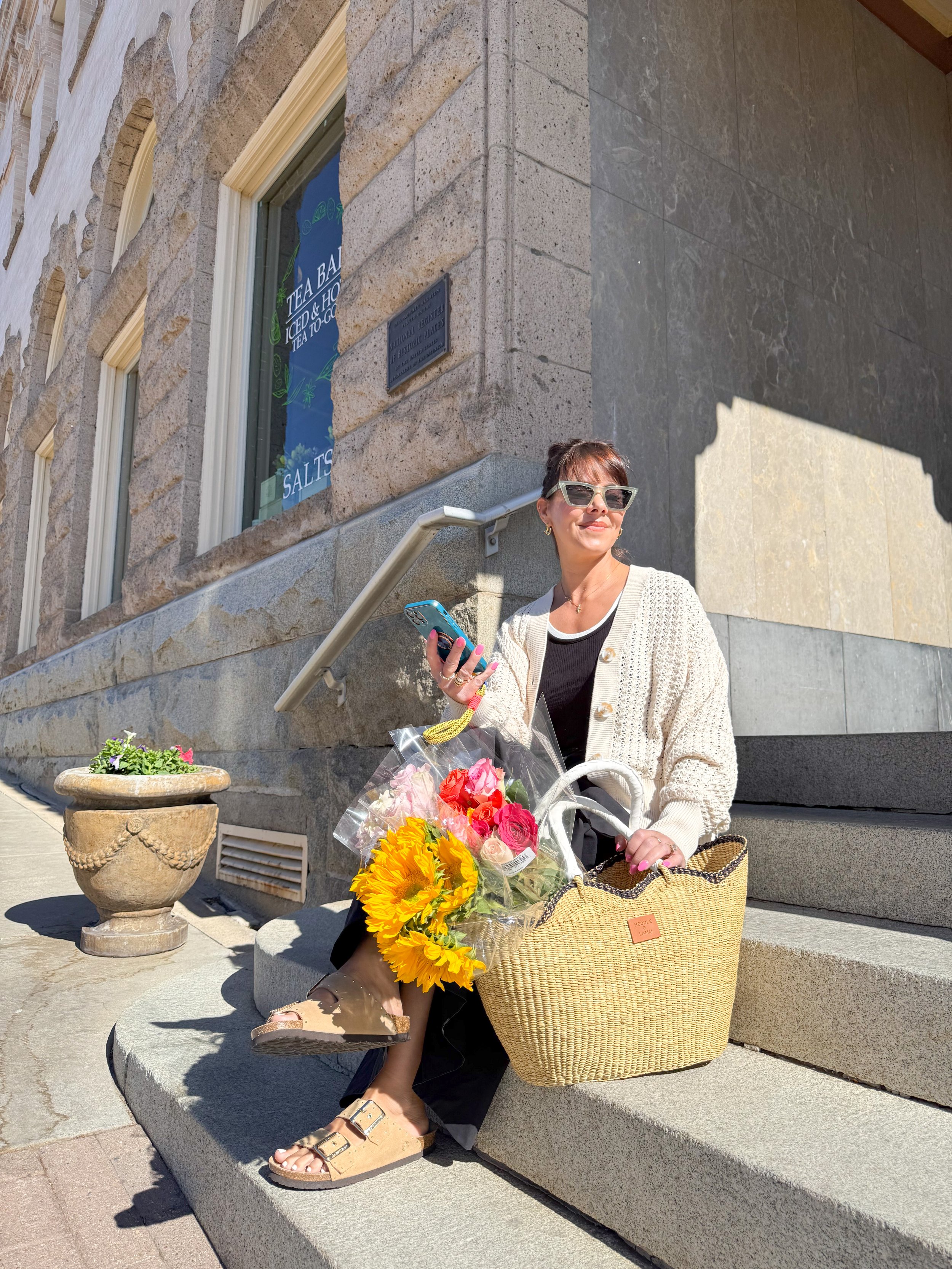 In May, Soar Pilates teamed up with Palomino Lifestyle Co for a pop-up at a stunning boutique in downtown Prescott.  We brought together two of our favorite things: community + style 💛