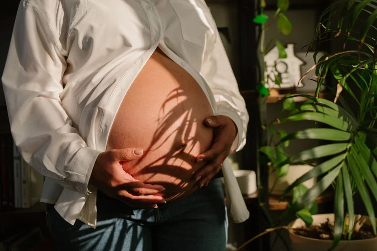 Maternity photography by Love by Saints Vision