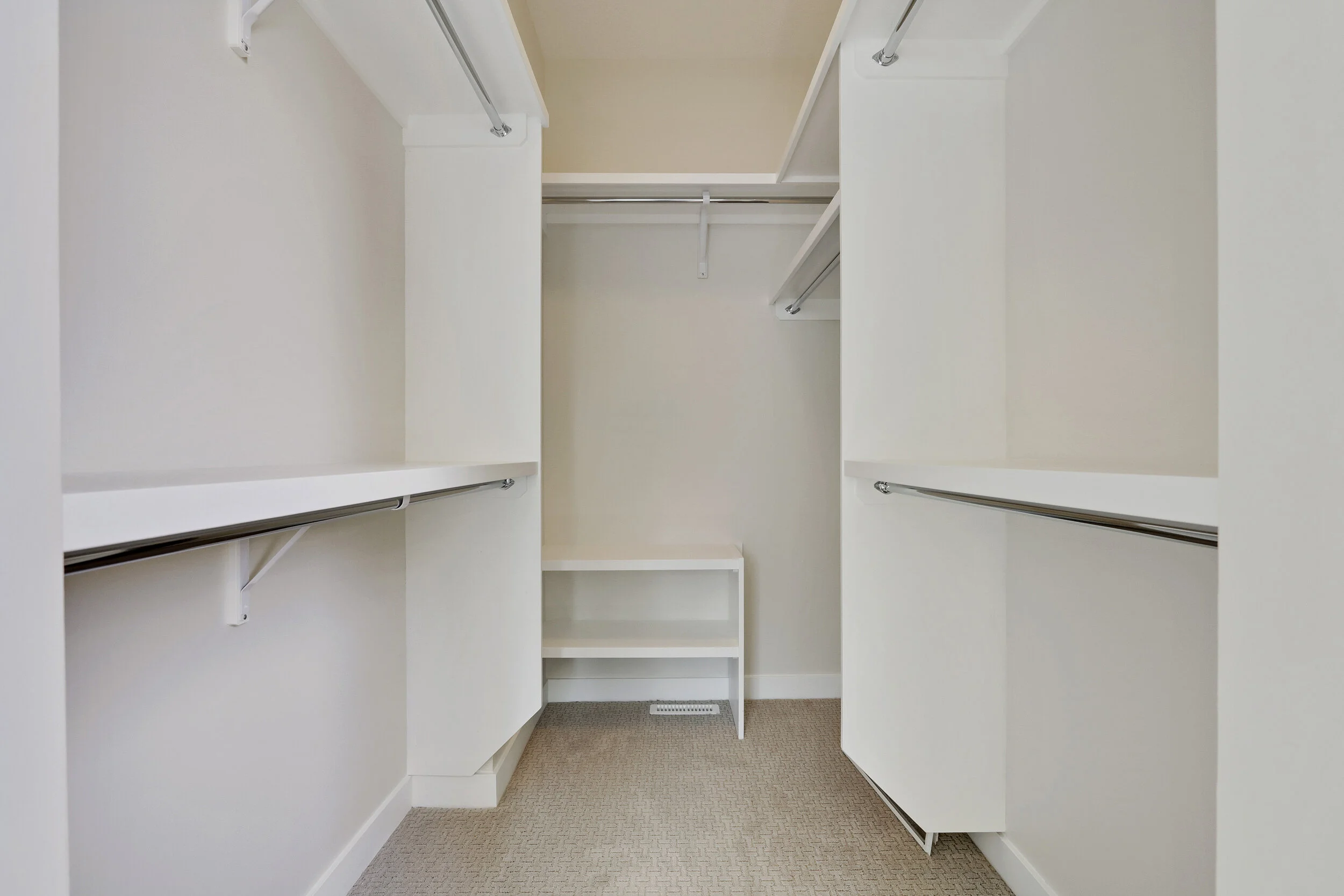 Walk-in Closet.jpg