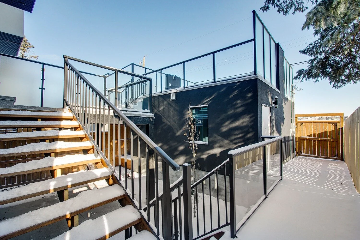 Deck Area.jpg