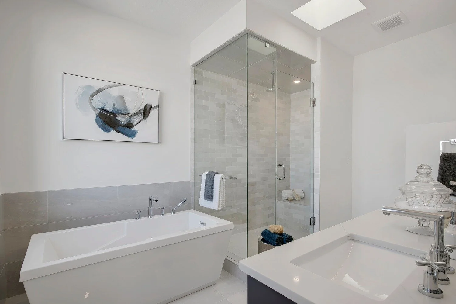 Master Bath.jpg