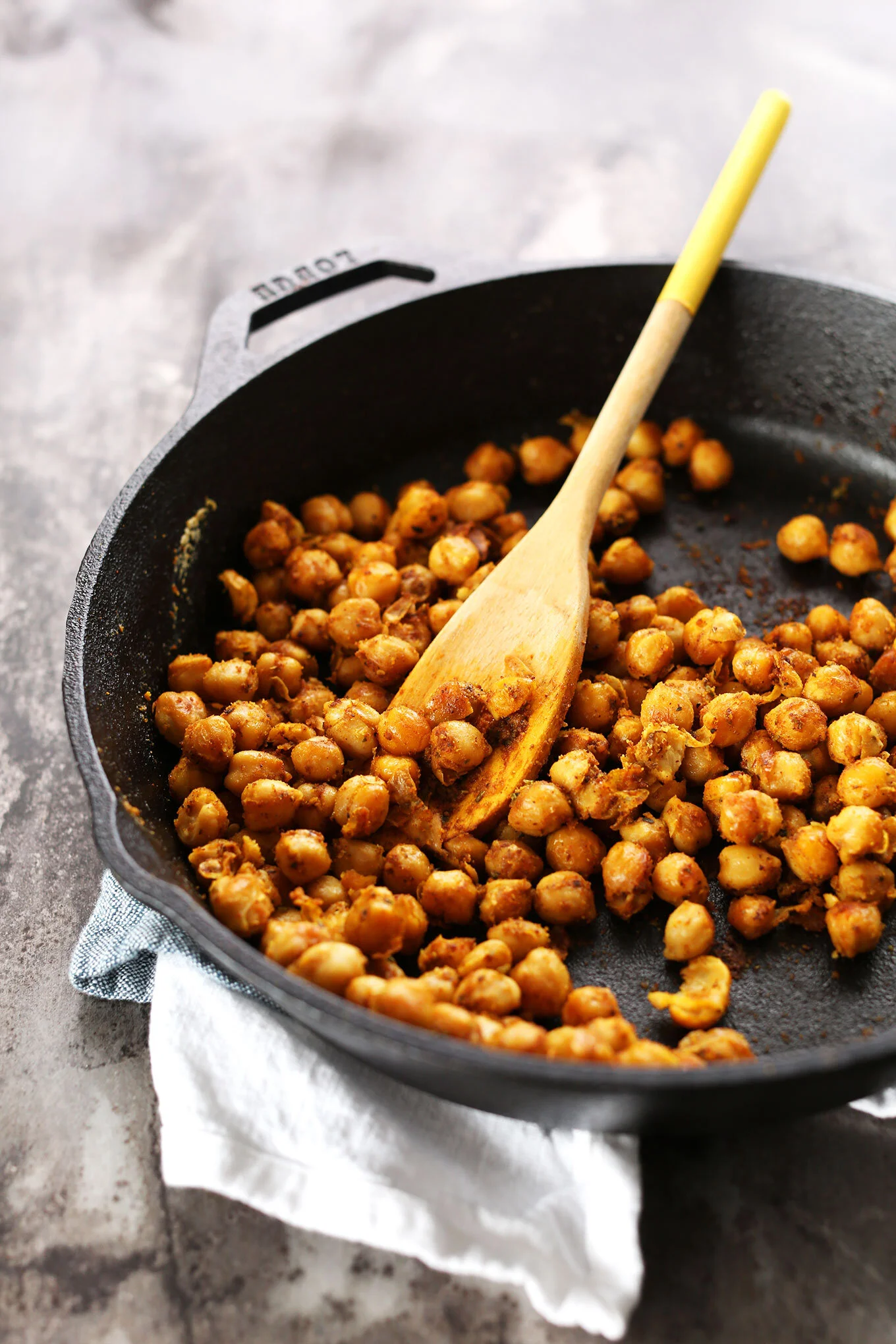 Sweet-Potato-Chickpea-Buddha-Bowl-The-perfect-plant-based-lunch-or-dinner-vegan-glutenfree.jpg