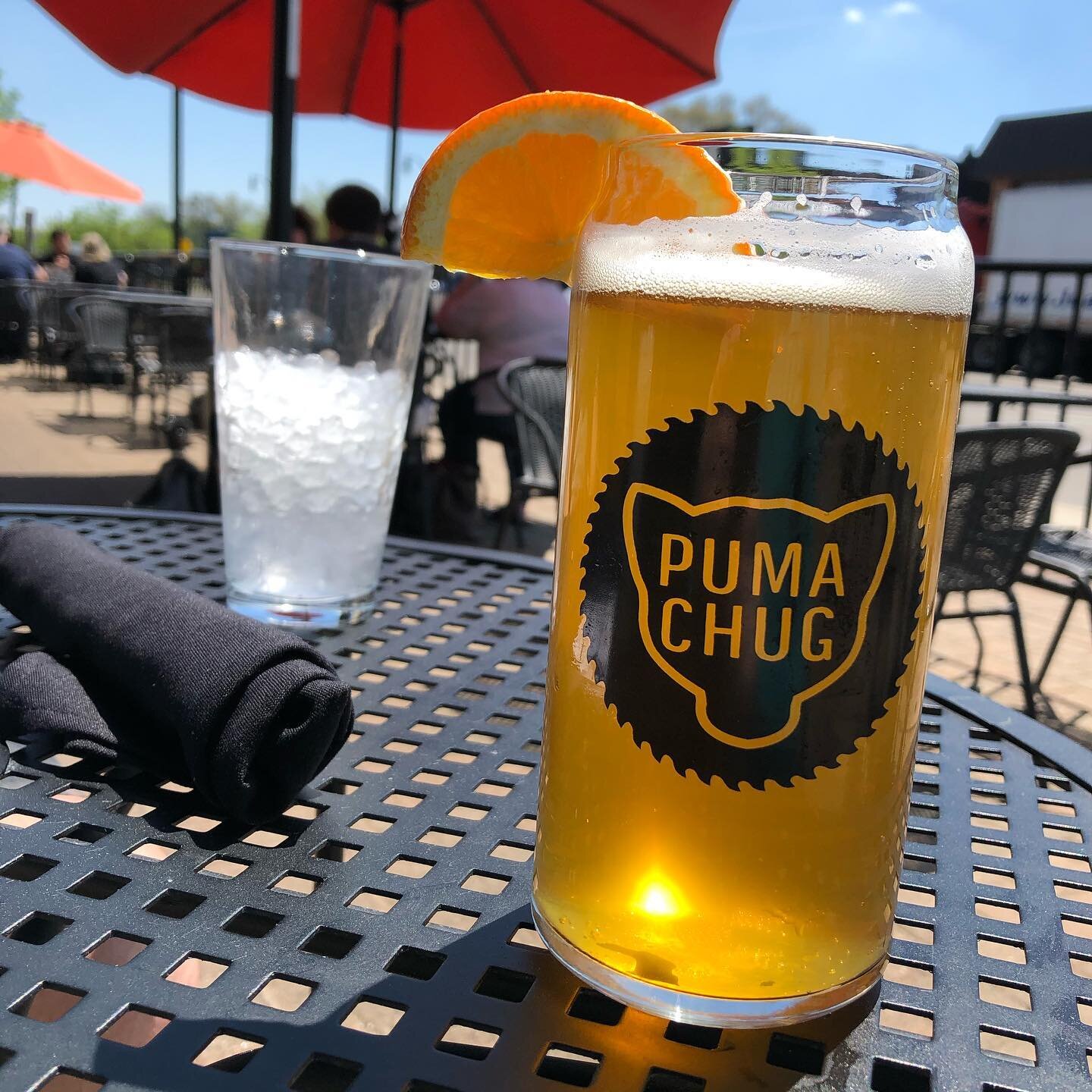 First Oberon of the year on the patio of @pumachug. How lovely 🌞🍺