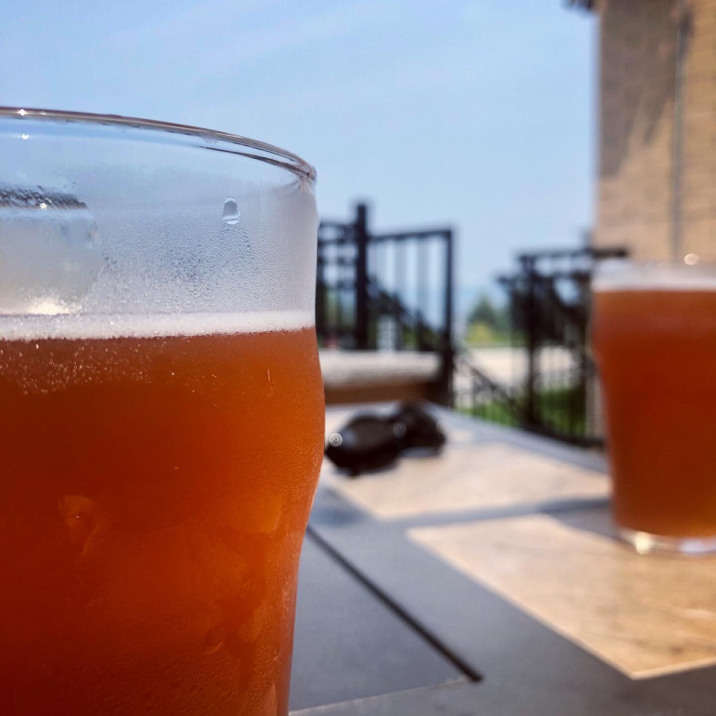 Had some lovely pints at @beardsbrewery on their patio overlooking the bay. Happy Independence Day 🍻🇺🇸