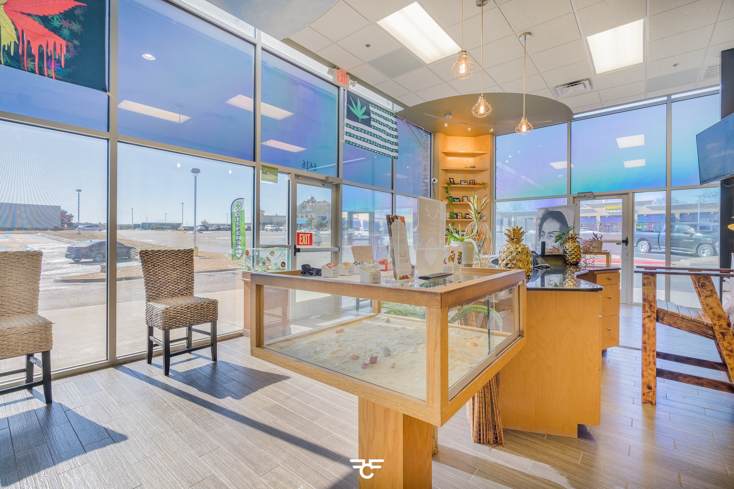 FFC_SS_Jombos_Interior (49)-min.jpg