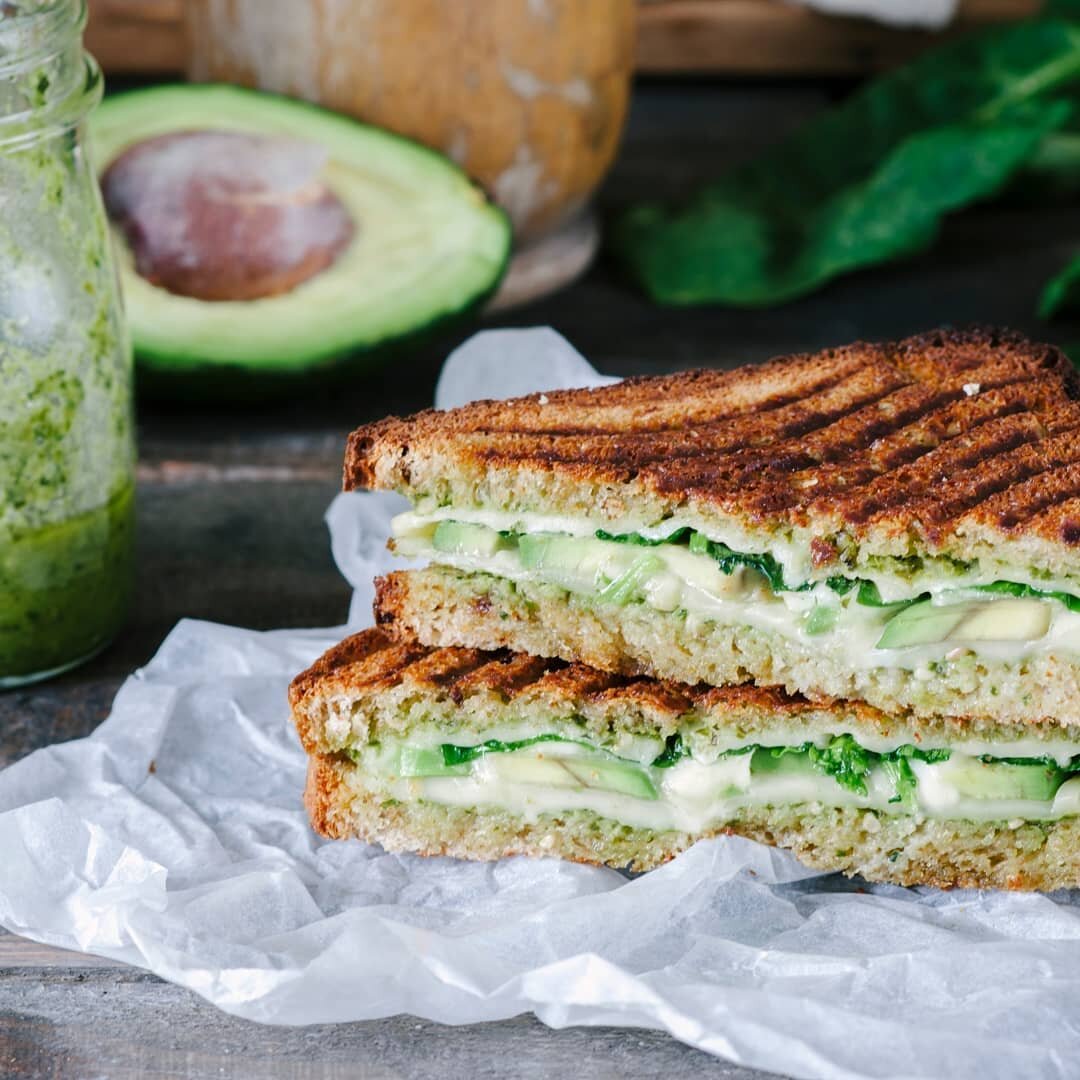 Nothing beats a beautiful&nbsp;classic sandwich.
.
.
.
Eating healthy doesn't need&nbsp;to be hard or complicated. 
Simple ingredients&nbsp;like Avocado, Cucumbers and Garlic&nbsp;+ the most tasty cashew cream make this sandwich&nbsp;heavenly.&nbsp;
