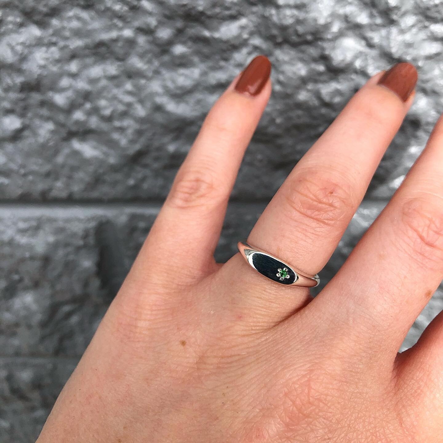We have one of these mini &ldquo;Mum&rdquo; rings left in stock online along with a few other beautiful pieces! I won&rsquo;t be adding any more stock onto the website until the new year so get in quick if you are wanting something this year 💚💚