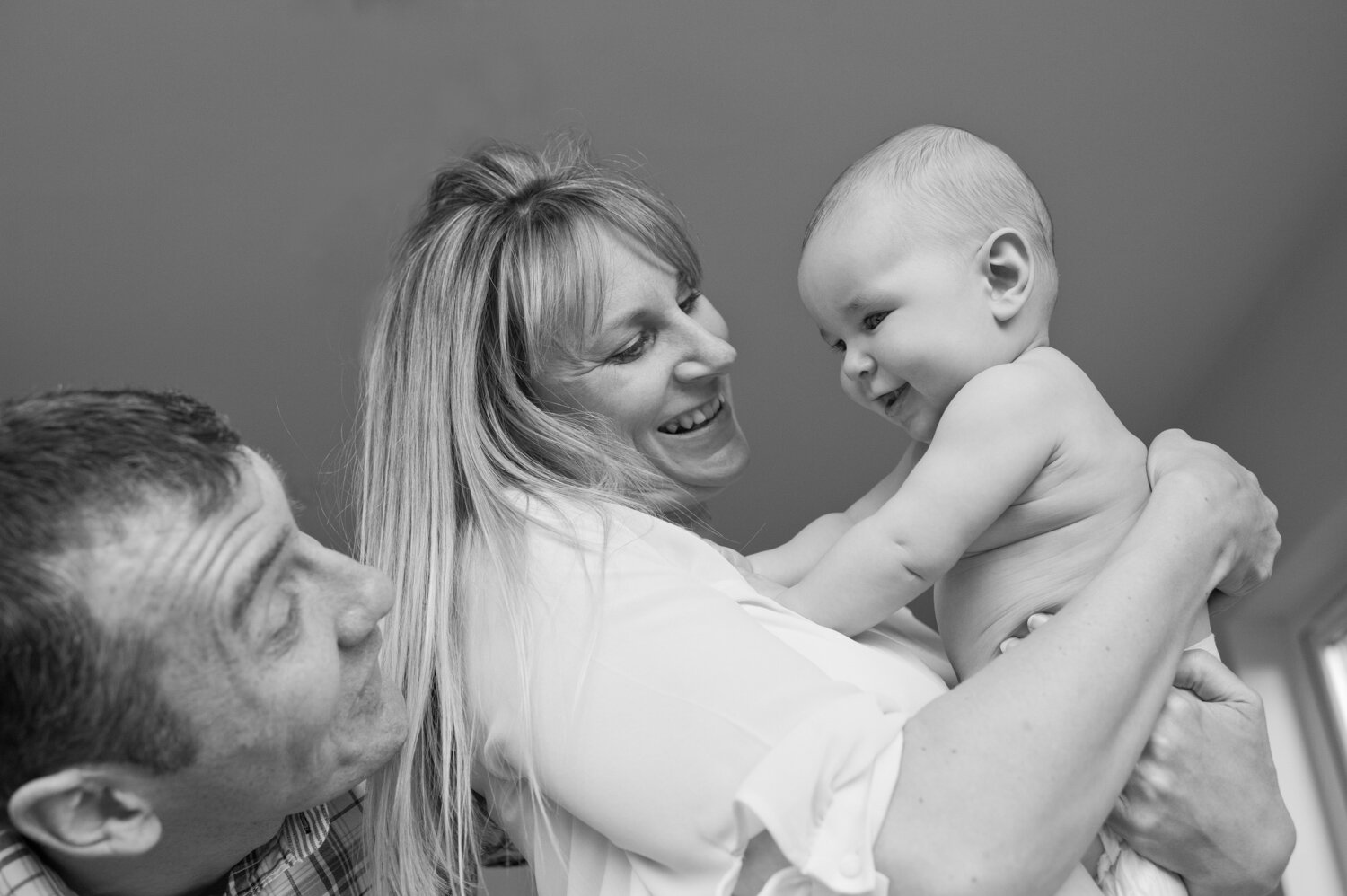baby-family-photography-teddington-32.jpg