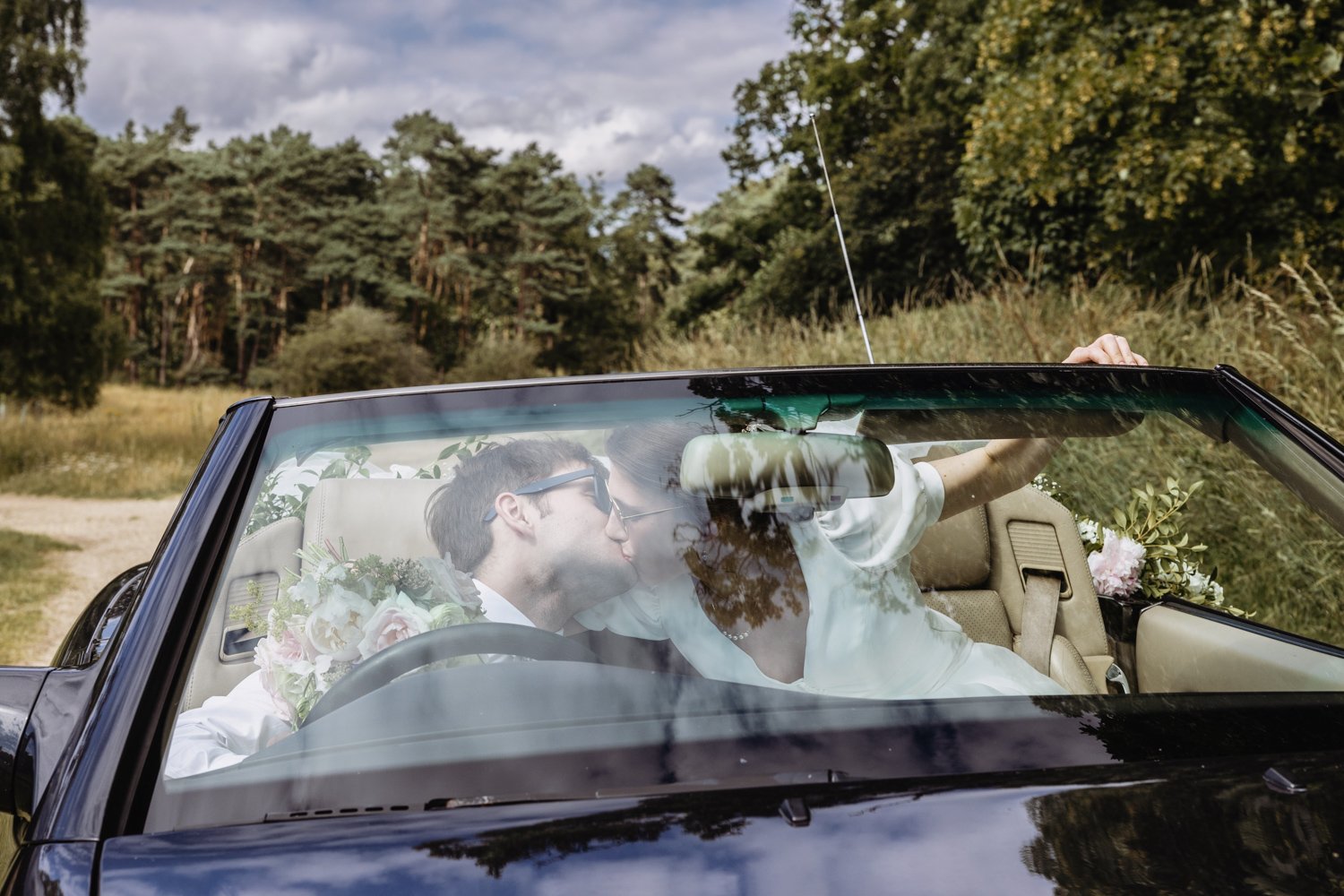 butley-priory-suffolk-wedding-photographer-1-4.jpg