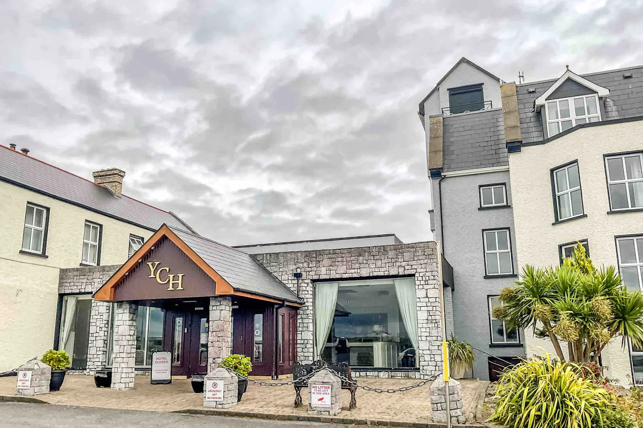 Hotel BER-Yeats Country Hotel-04.jpg