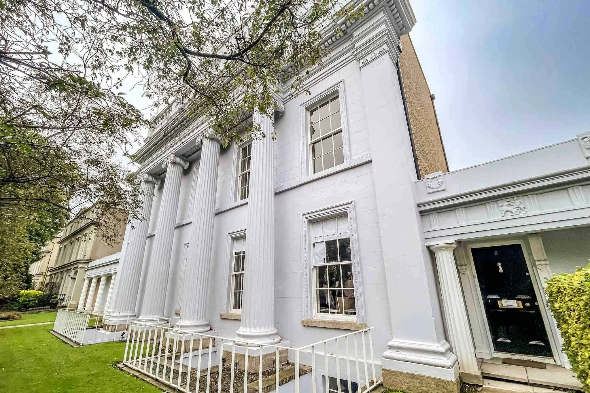 6-7 Harcourt Terrace, Dublin 2