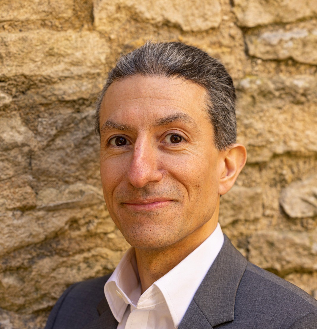 Headshot of Prof Hutan Ashrafian