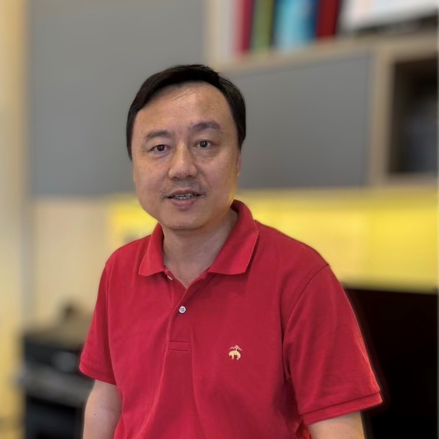 Headshot of Prof Xiaogang Liu