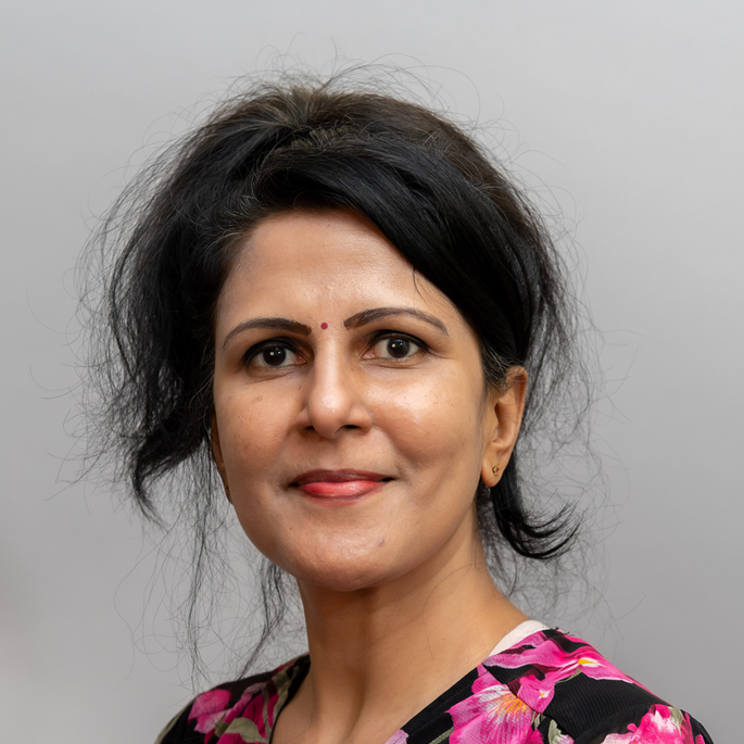 Headshot of Dr Shaminie Athinarayanan