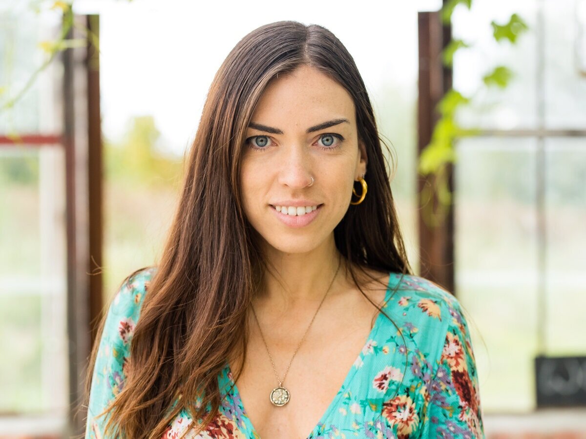 Jaz O’Hara  Highlighting the humanity behind world issues, inspiring global community and leaving a legacy of positive social change. Jaz is the founder of the  World Wide Tribe , hosts a  podcast  spotlighting the stories of the greatest humanitarian crisis of our time and co-founder of  People of the Pandemic .